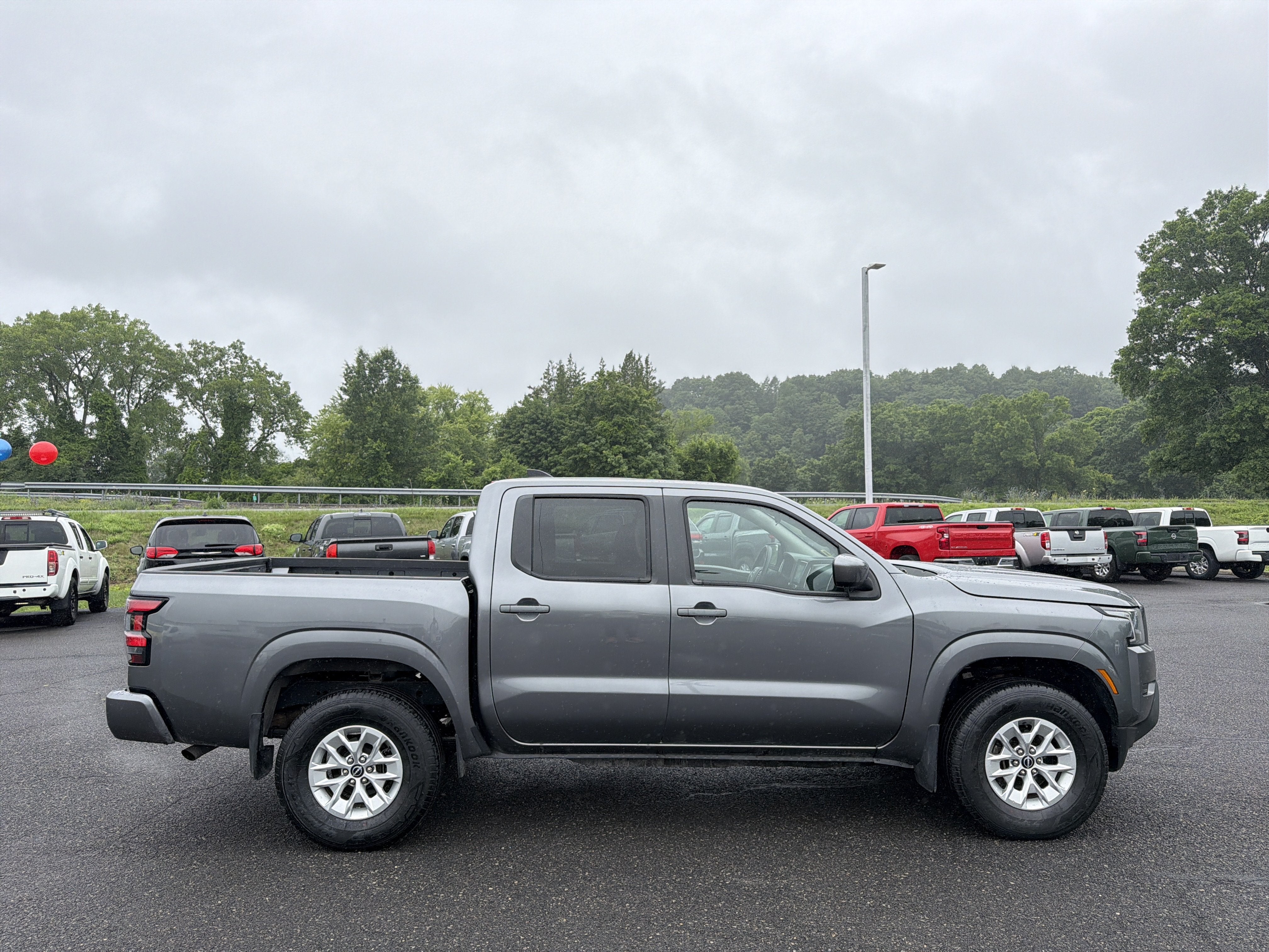 2024 Nissan Frontier SV