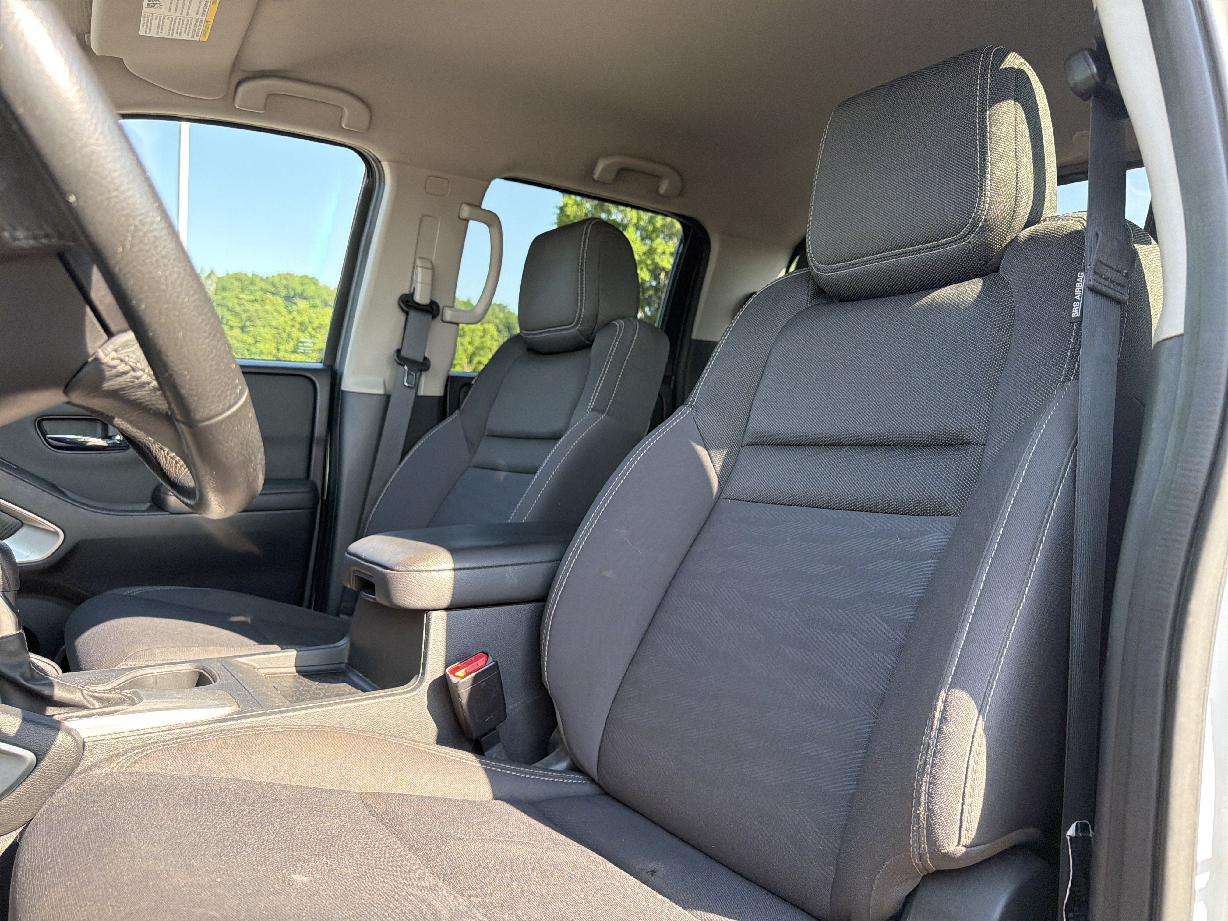 2022 Nissan Frontier SV