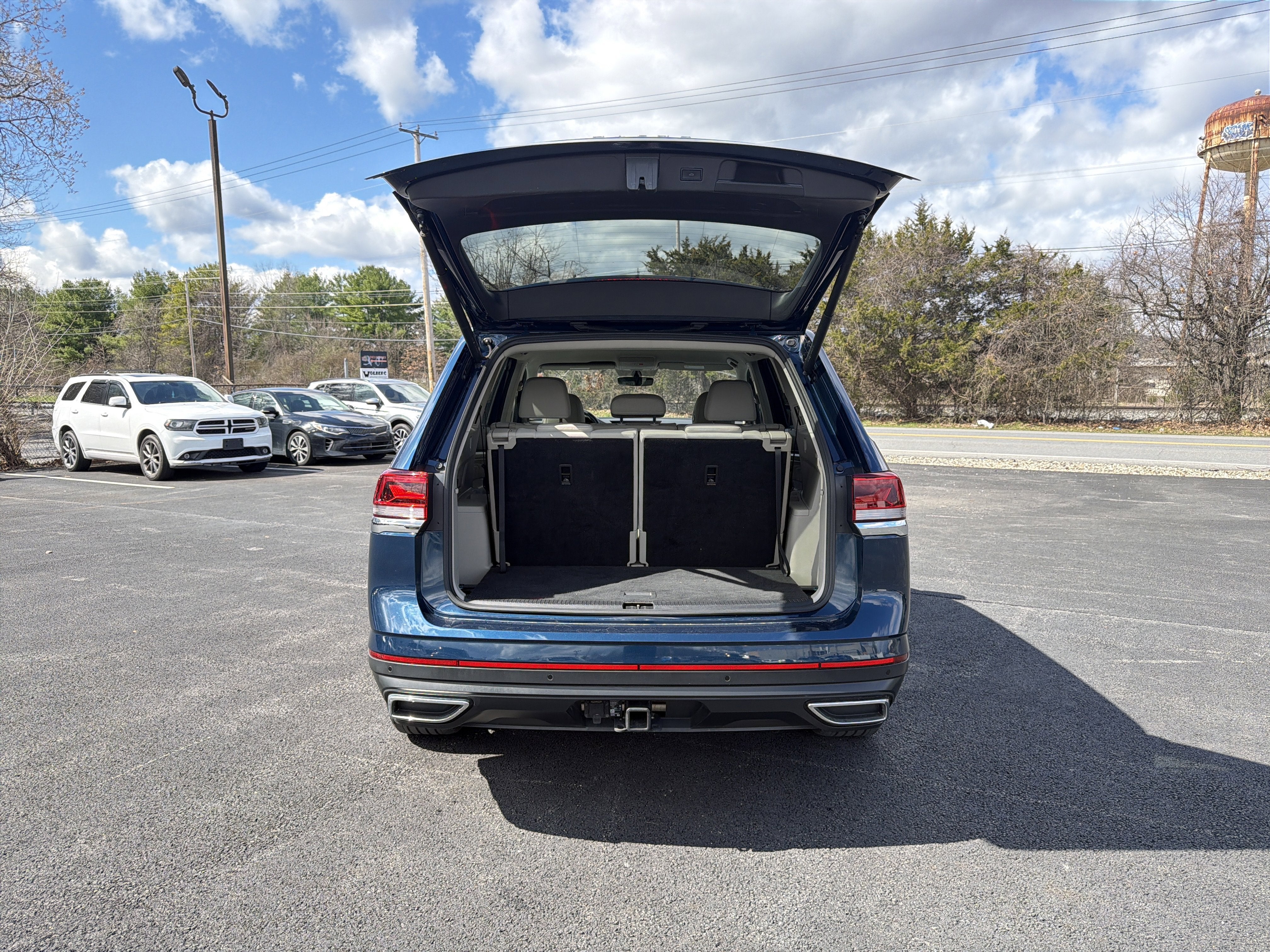 2023 Volkswagen Atlas 3.6L V6 SE w/Technology