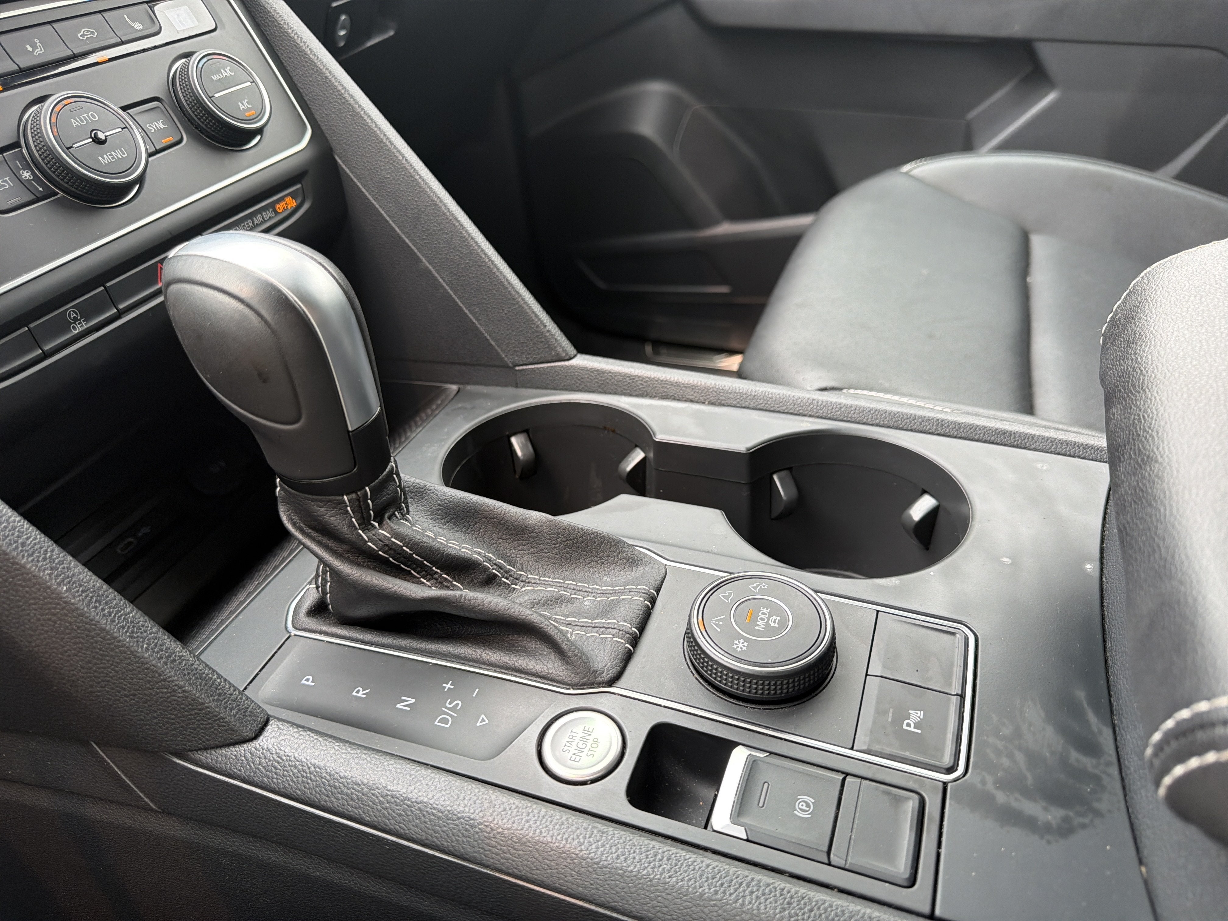 2021 Volkswagen Atlas 3.6L V6 SE w/Technology