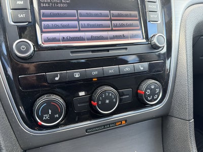 2014 Volkswagen Passat 1.8T SE