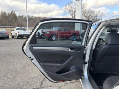 2014 Volkswagen Passat 1.8T SE