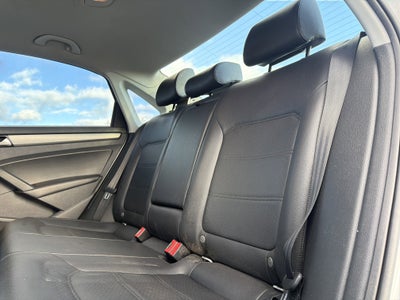 2014 Volkswagen Passat 1.8T SE