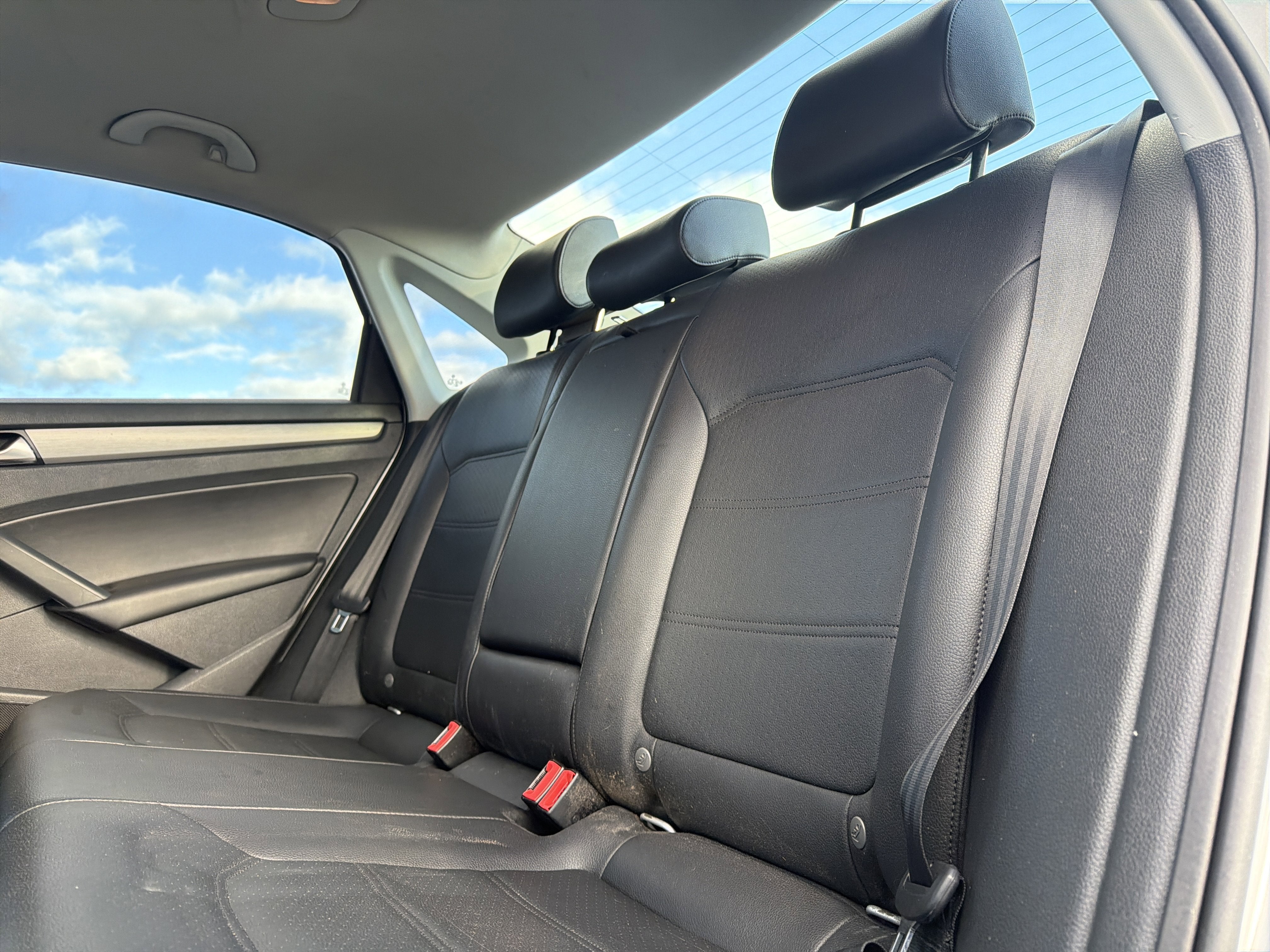 2014 Volkswagen Passat 1.8T SE