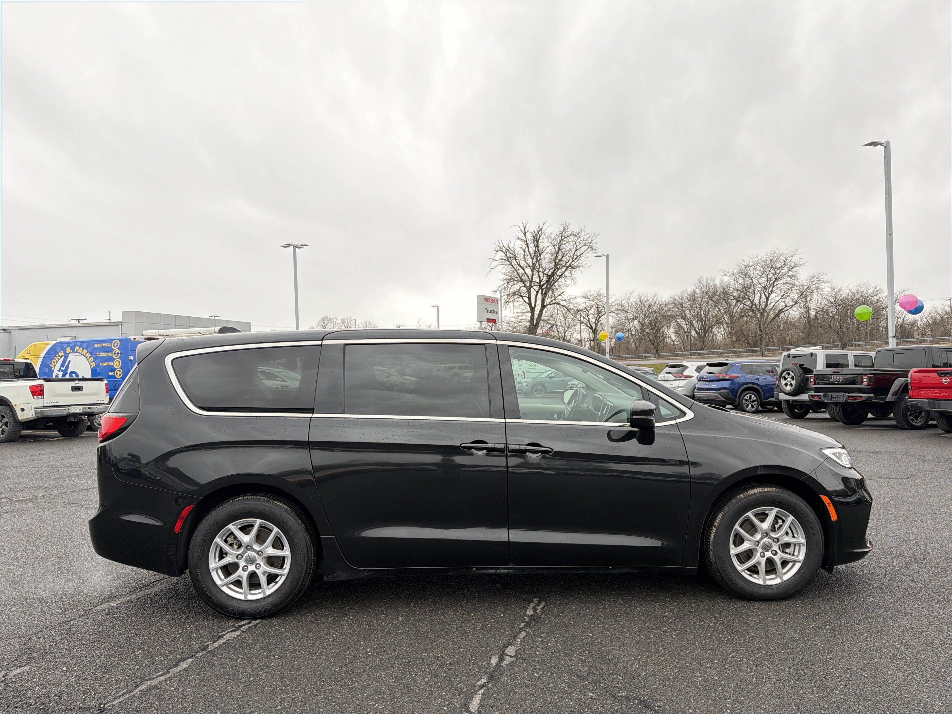 2023 Chrysler Pacifica Touring L