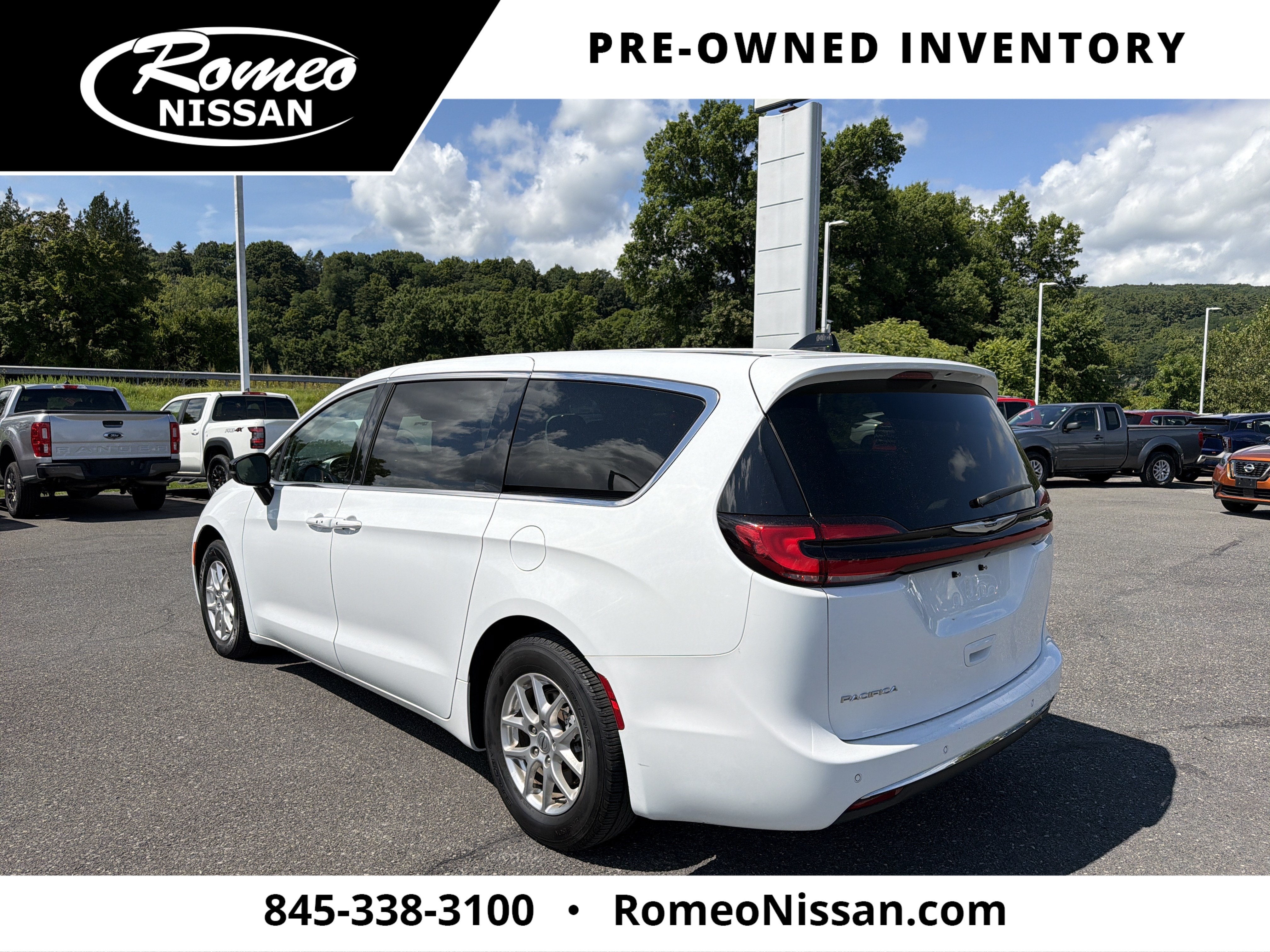 2024 Chrysler Pacifica Touring L