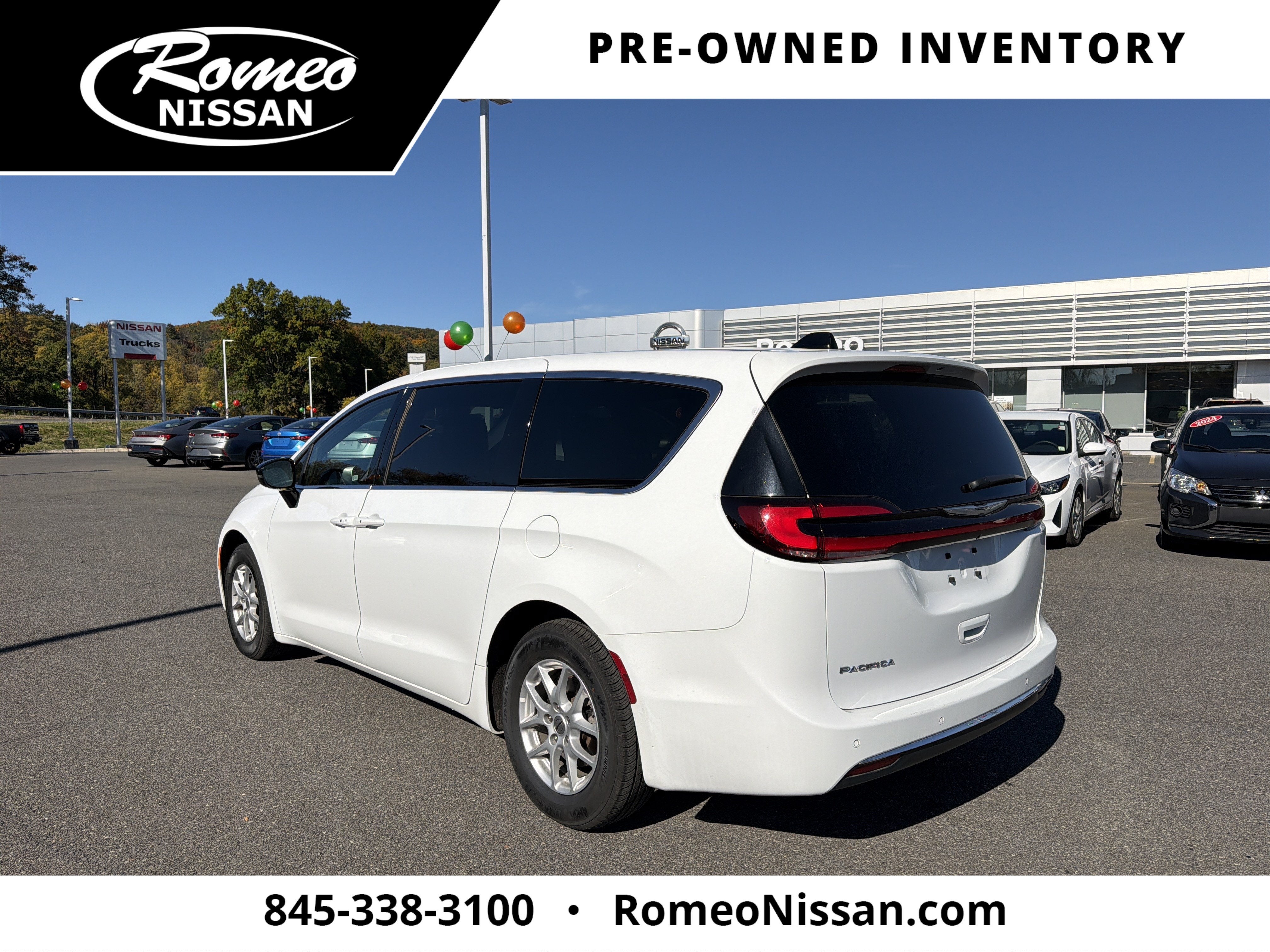 2025 Chrysler Pacifica Select