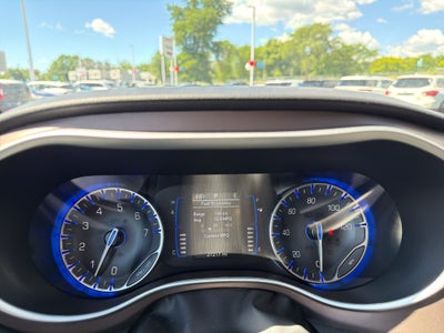 2024 Chrysler Voyager LX