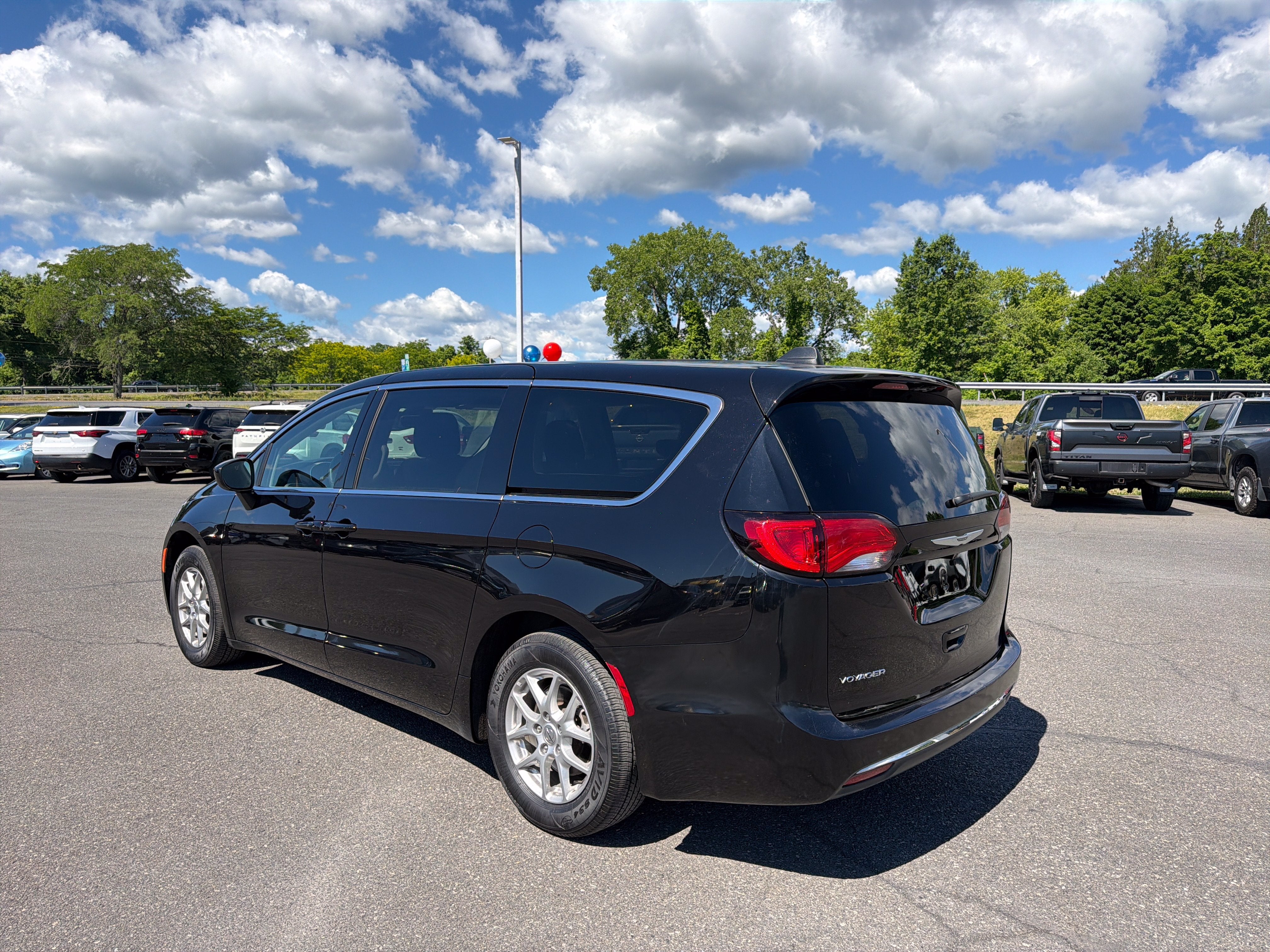 2024 Chrysler Voyager LX