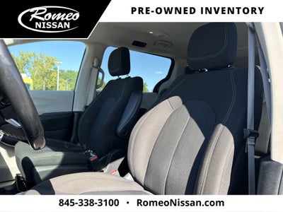 2021 Chrysler Voyager LX