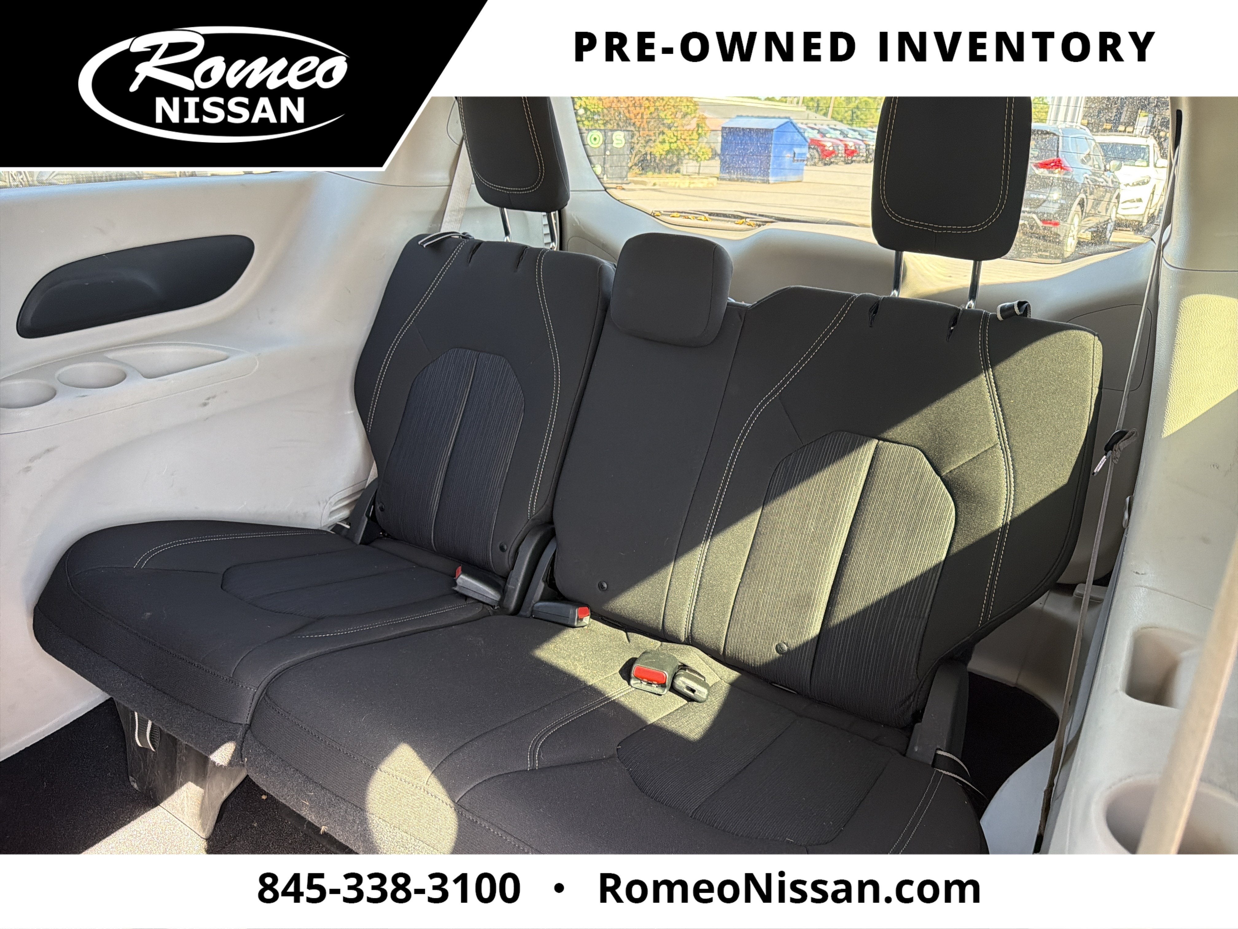 2021 Chrysler Voyager LX