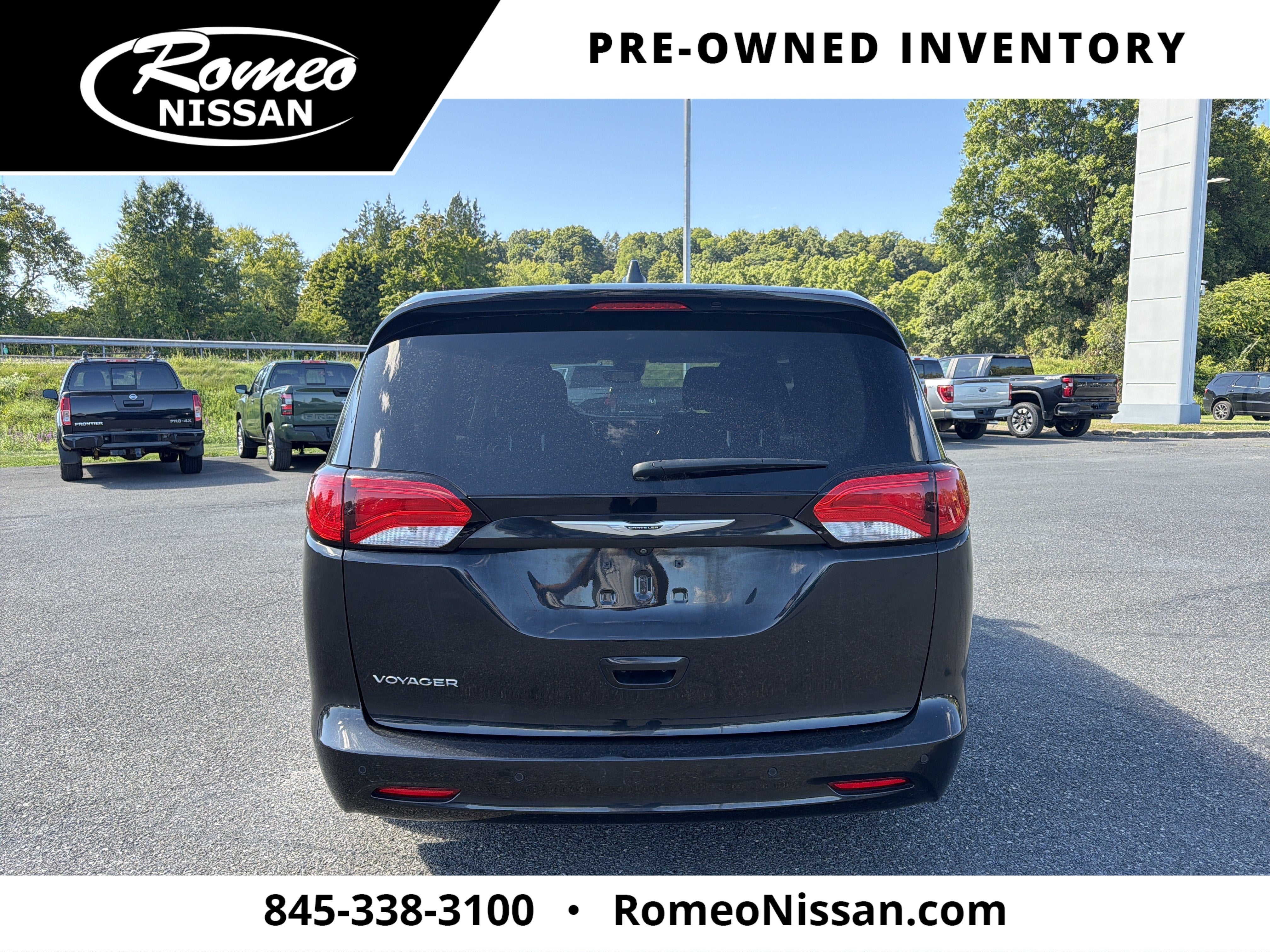 2021 Chrysler Voyager LX