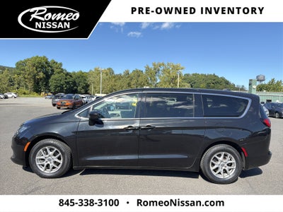 2021 Chrysler Voyager LX