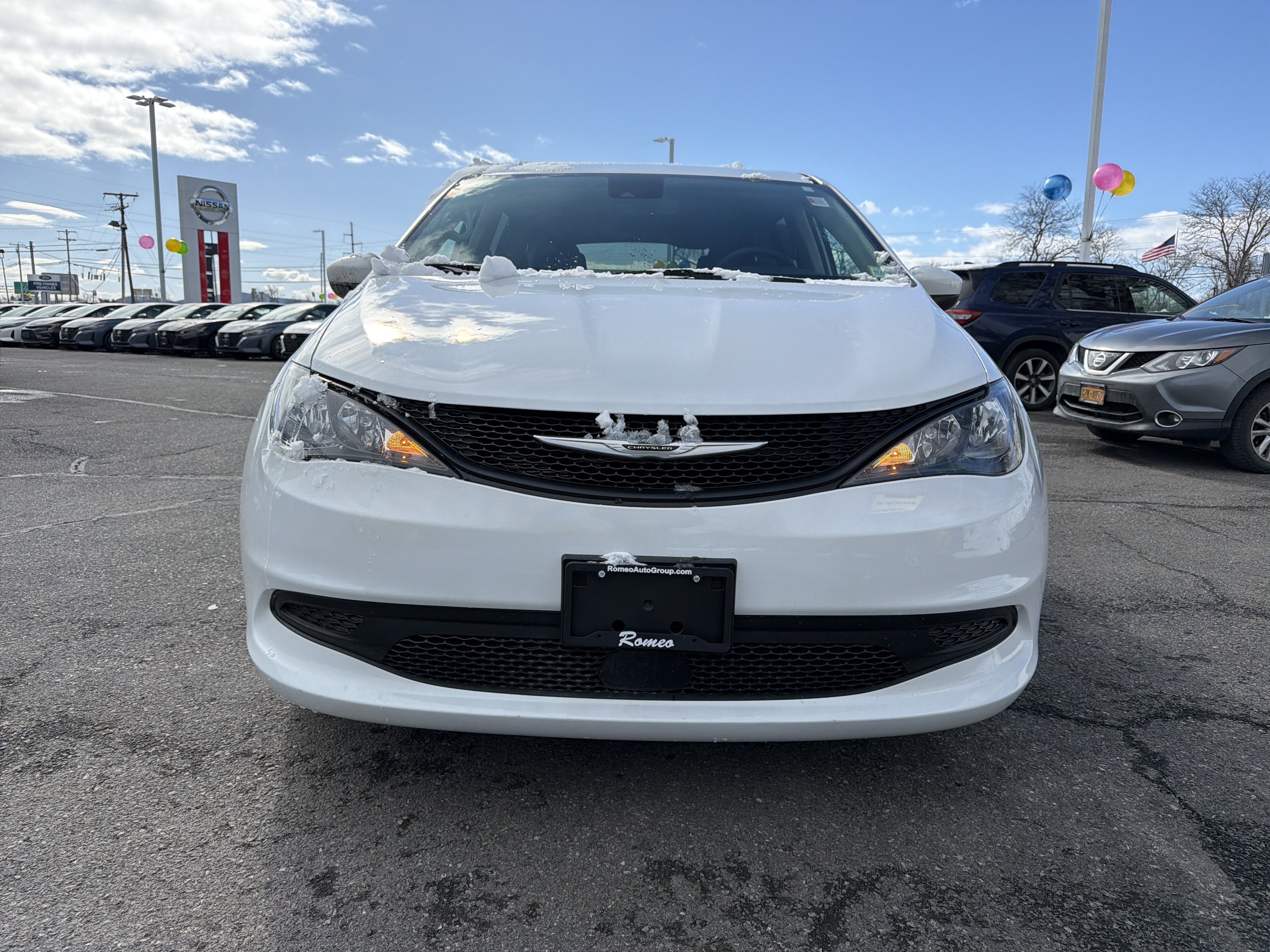 2023 Chrysler Voyager LX