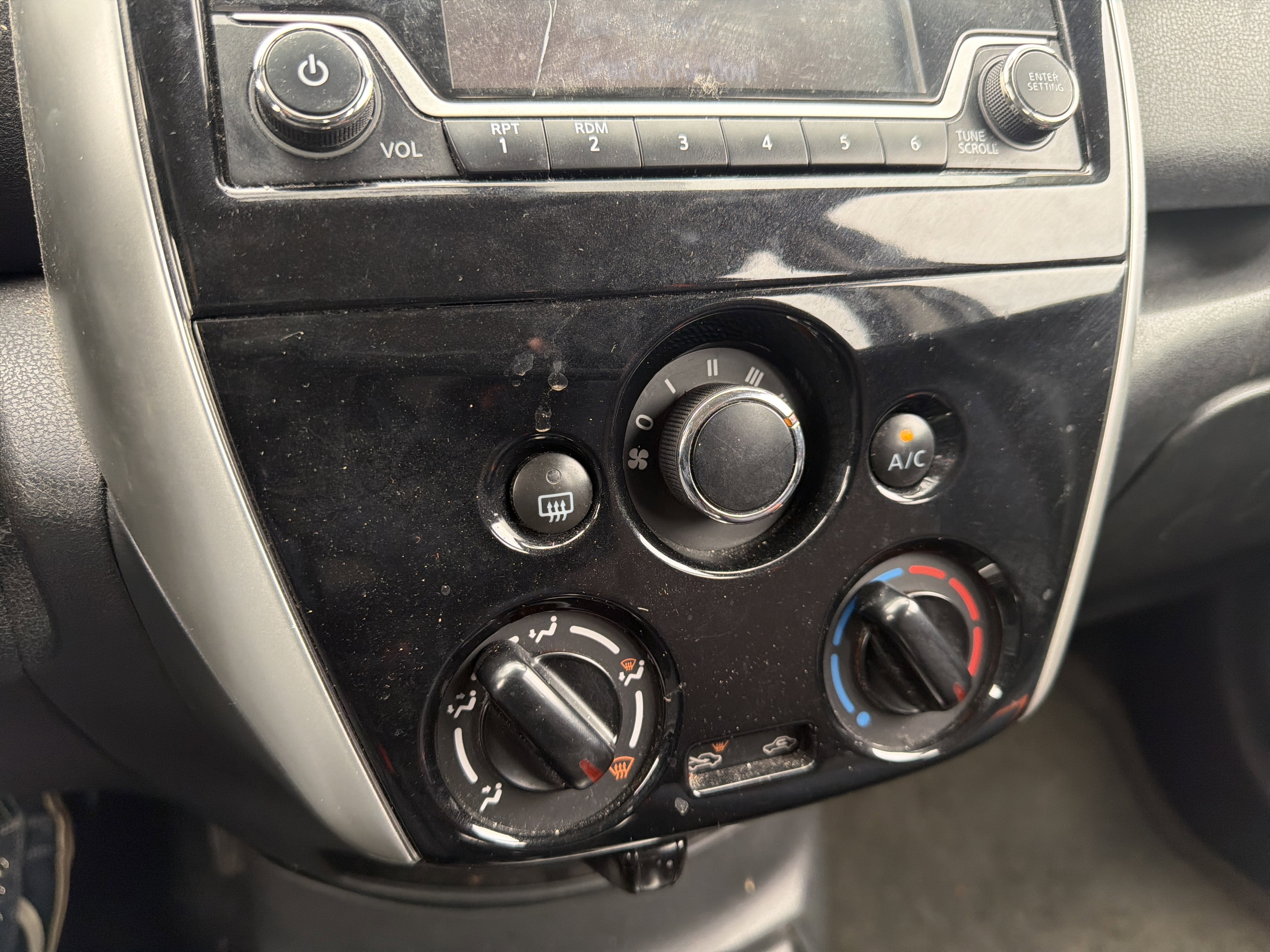 2016 Nissan Versa Note SR