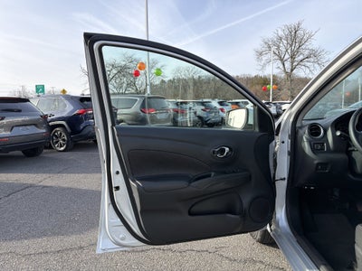 2019 Nissan Versa 1.6 SV