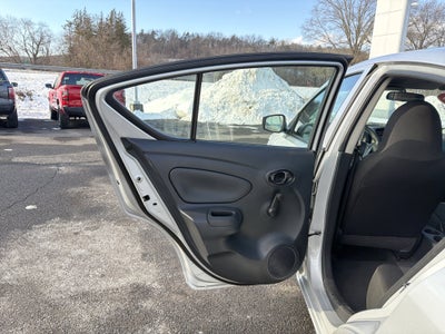 2016 Nissan Versa 1.6 S Plus