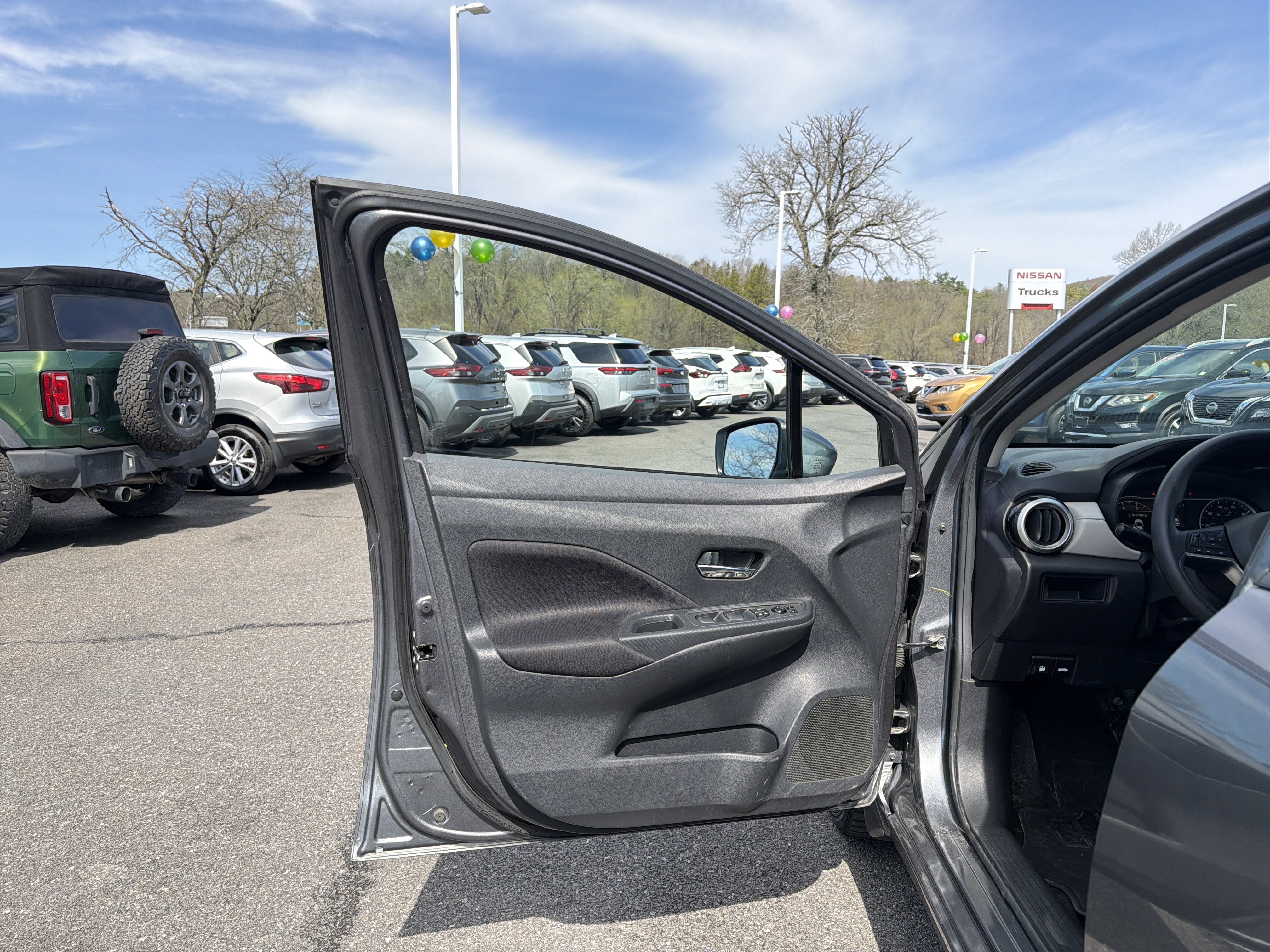 2022 Nissan Versa 1.6 SV