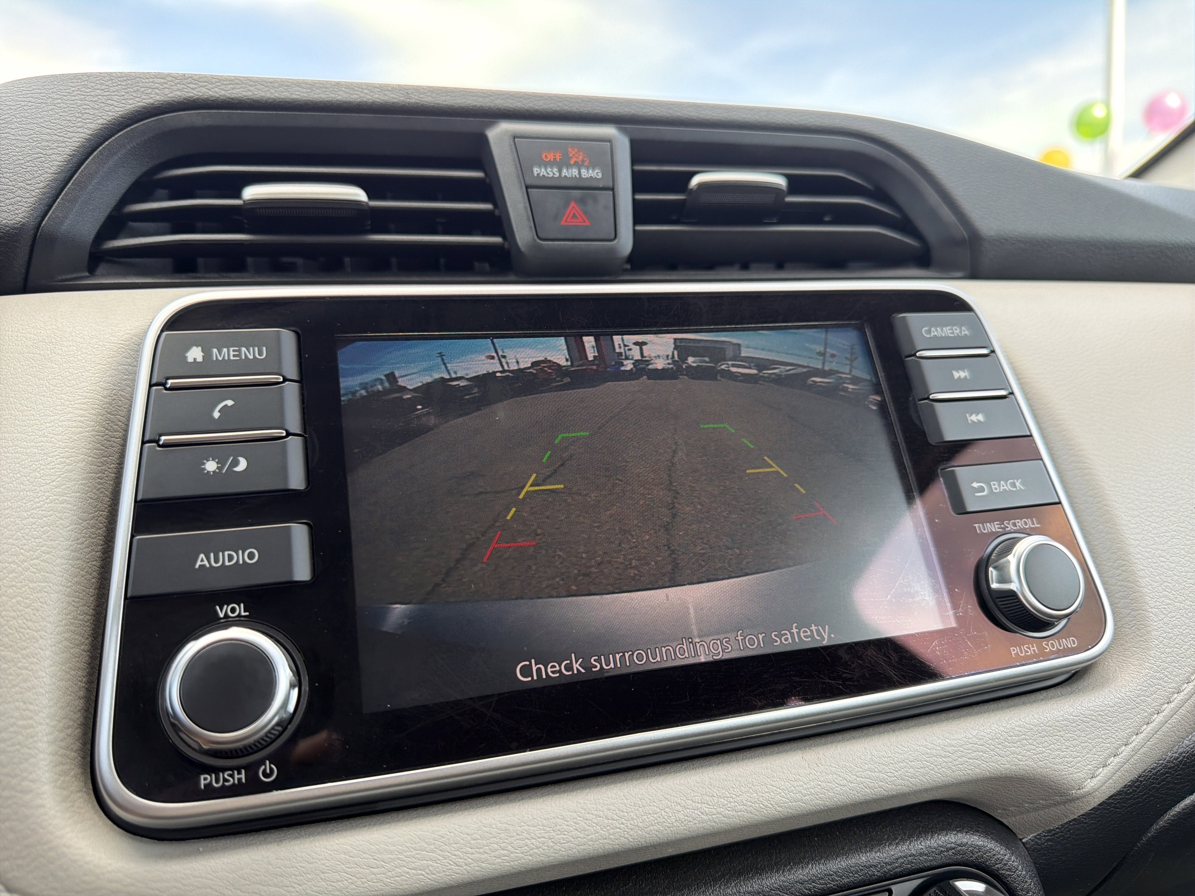 2022 Nissan Versa 1.6 SV