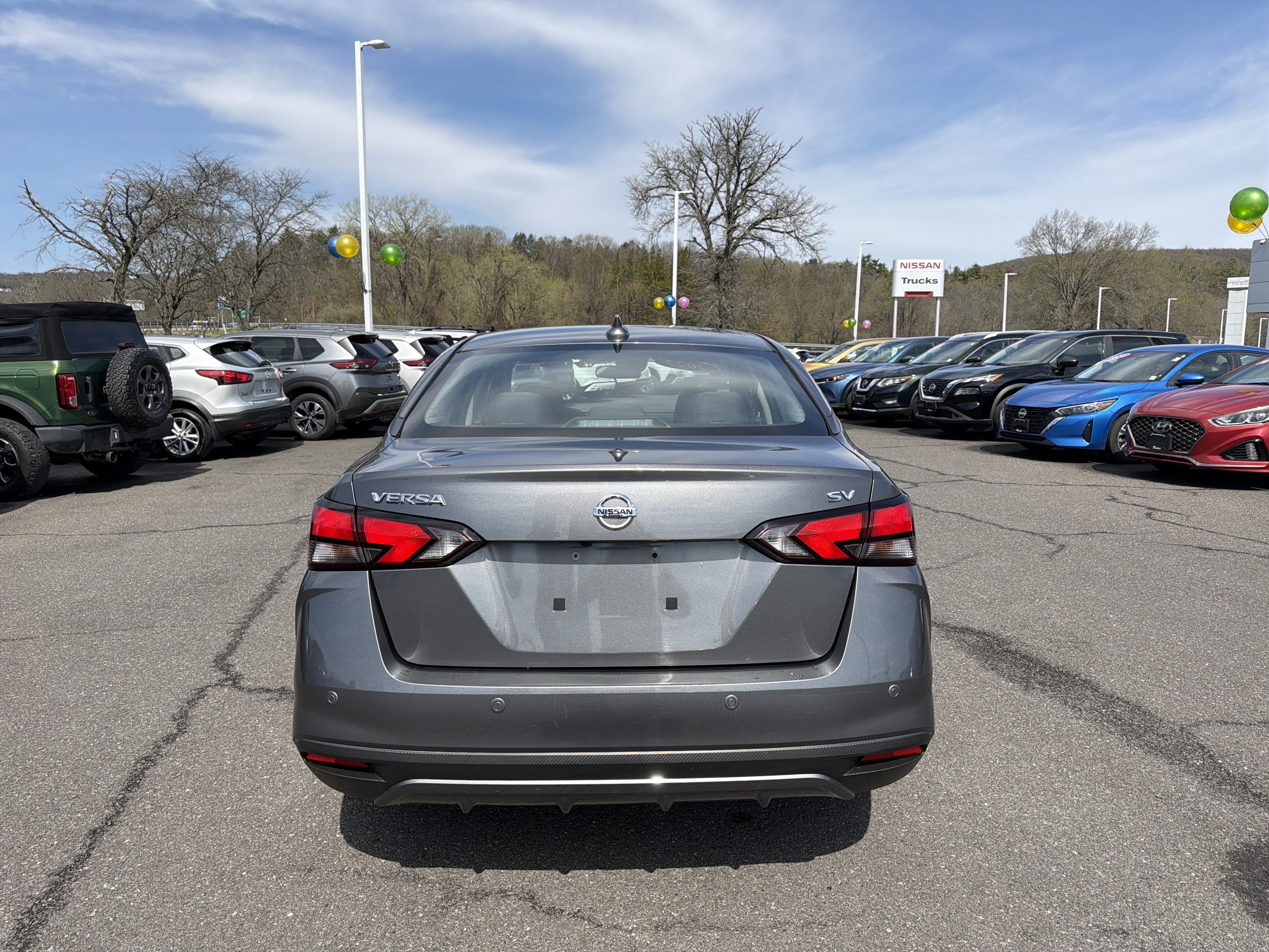 2022 Nissan Versa 1.6 SV