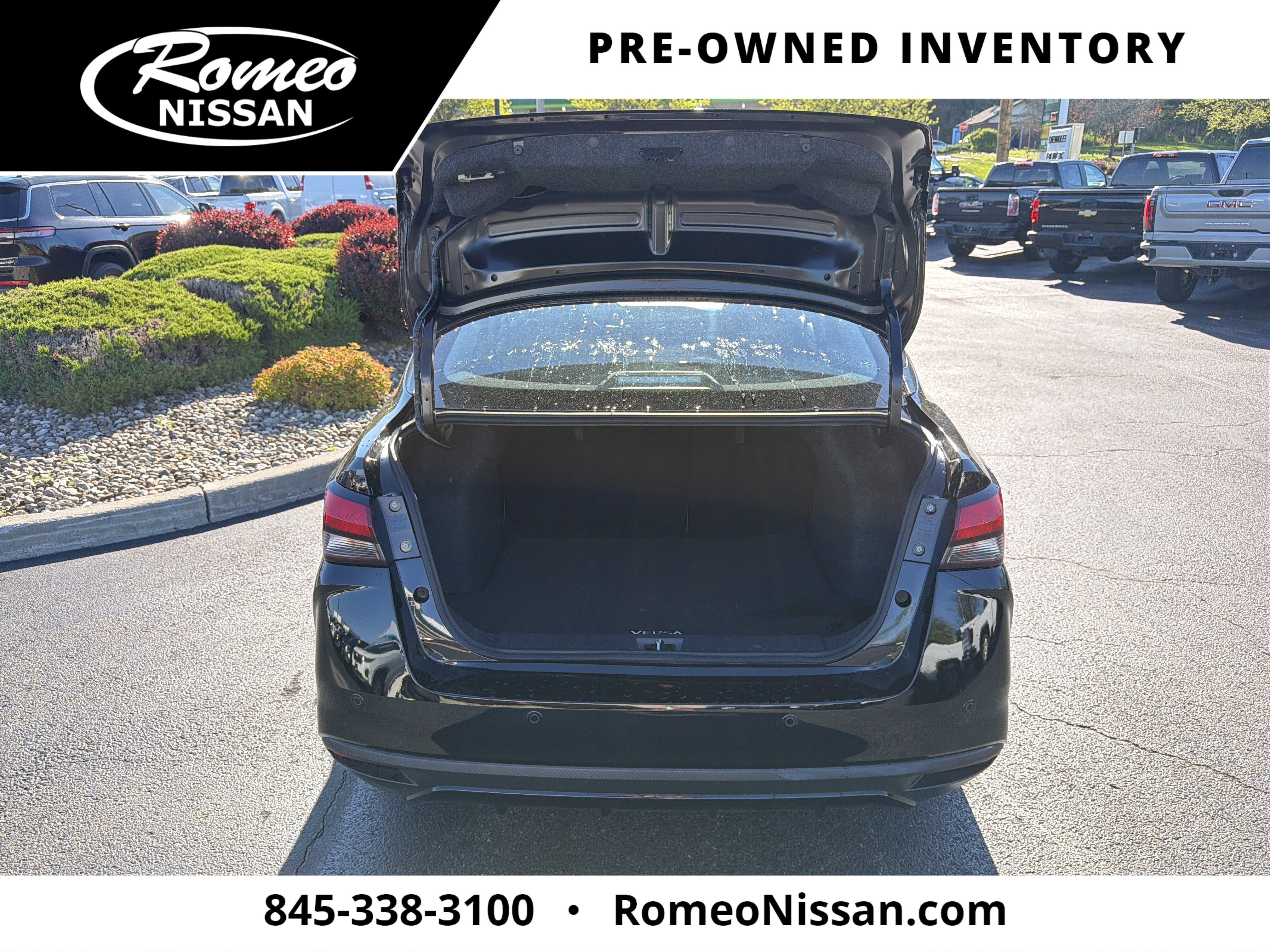 2025 Nissan Versa 1.6 SR