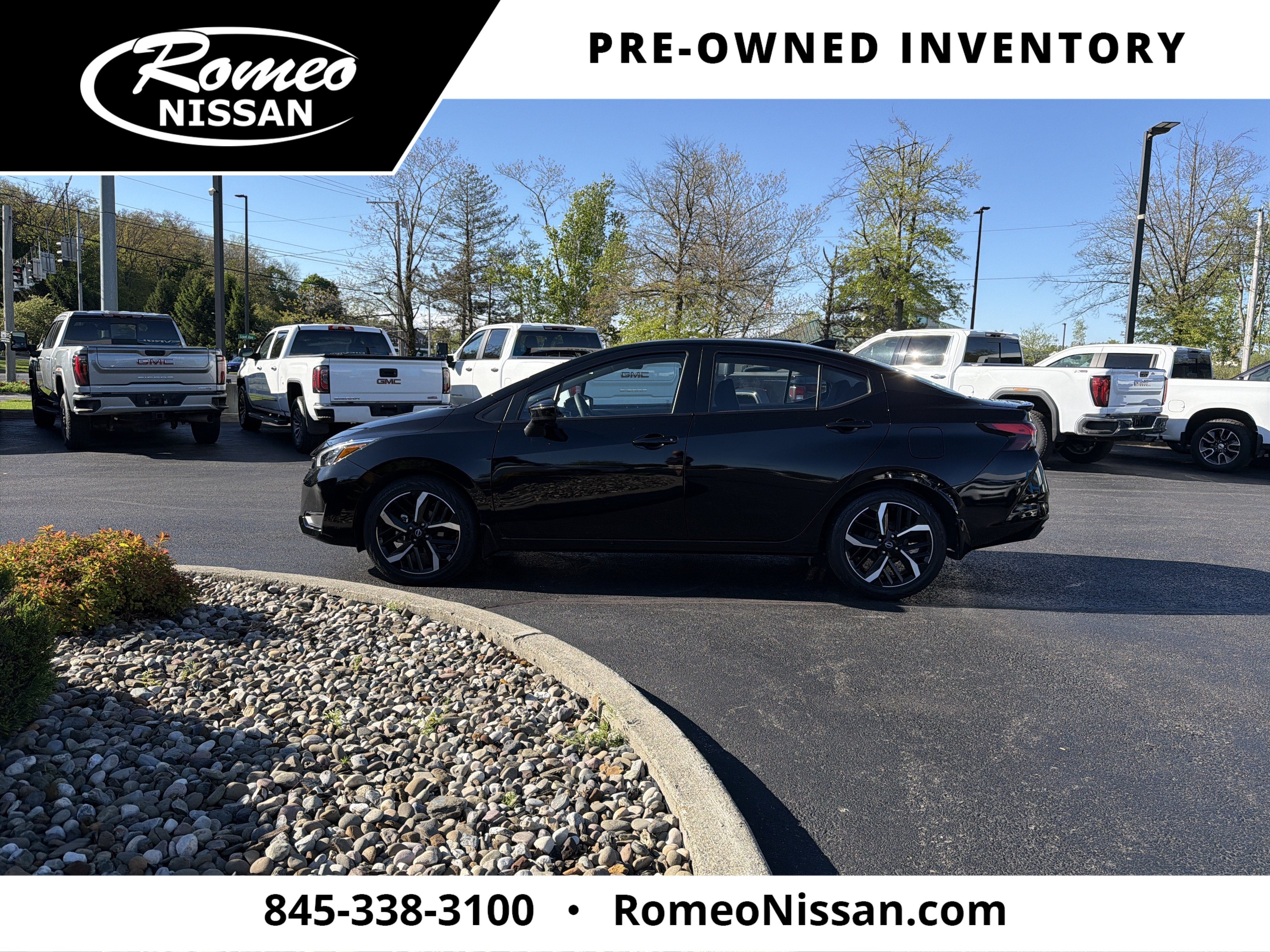 2025 Nissan Versa 1.6 SR