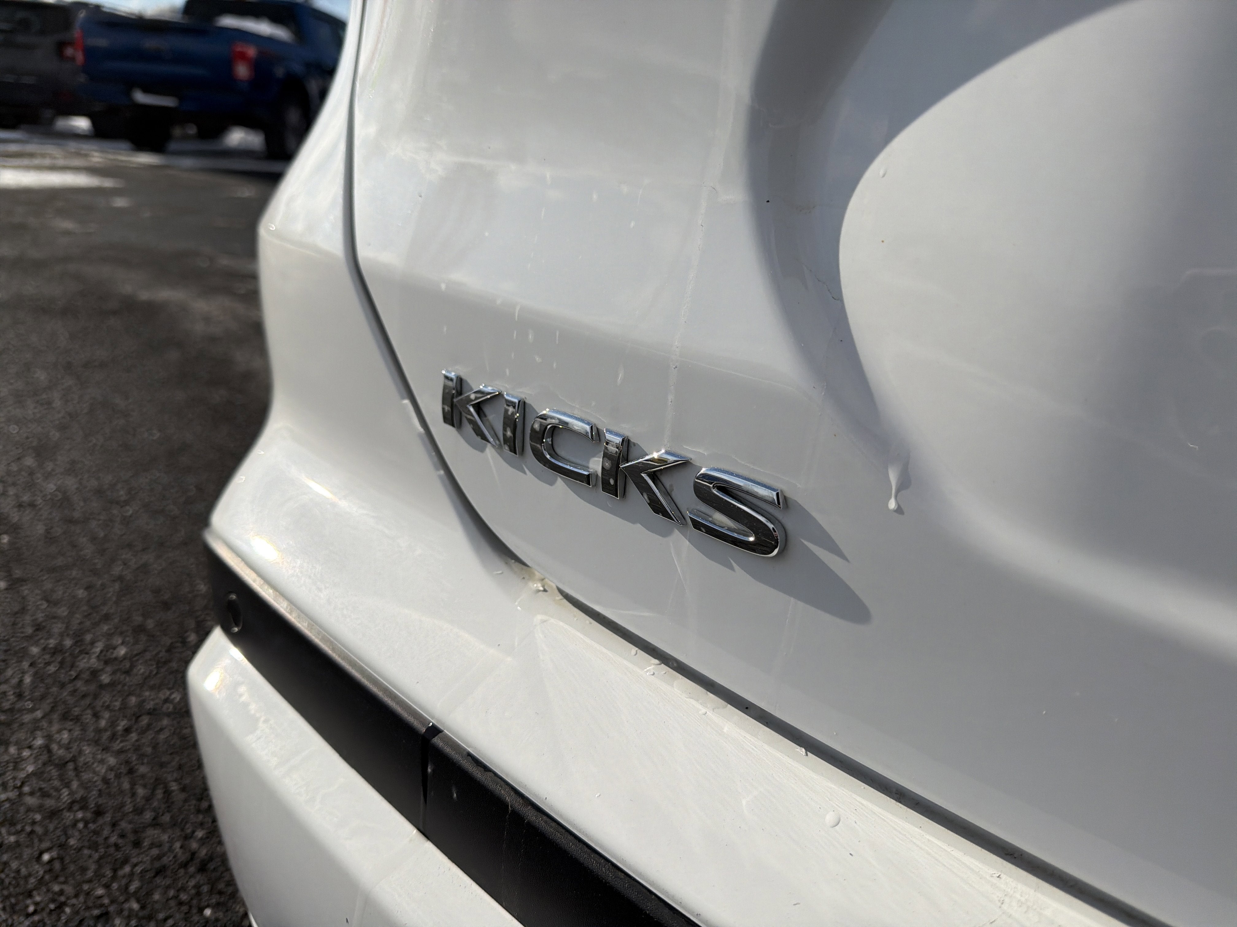 2022 Nissan Kicks S
