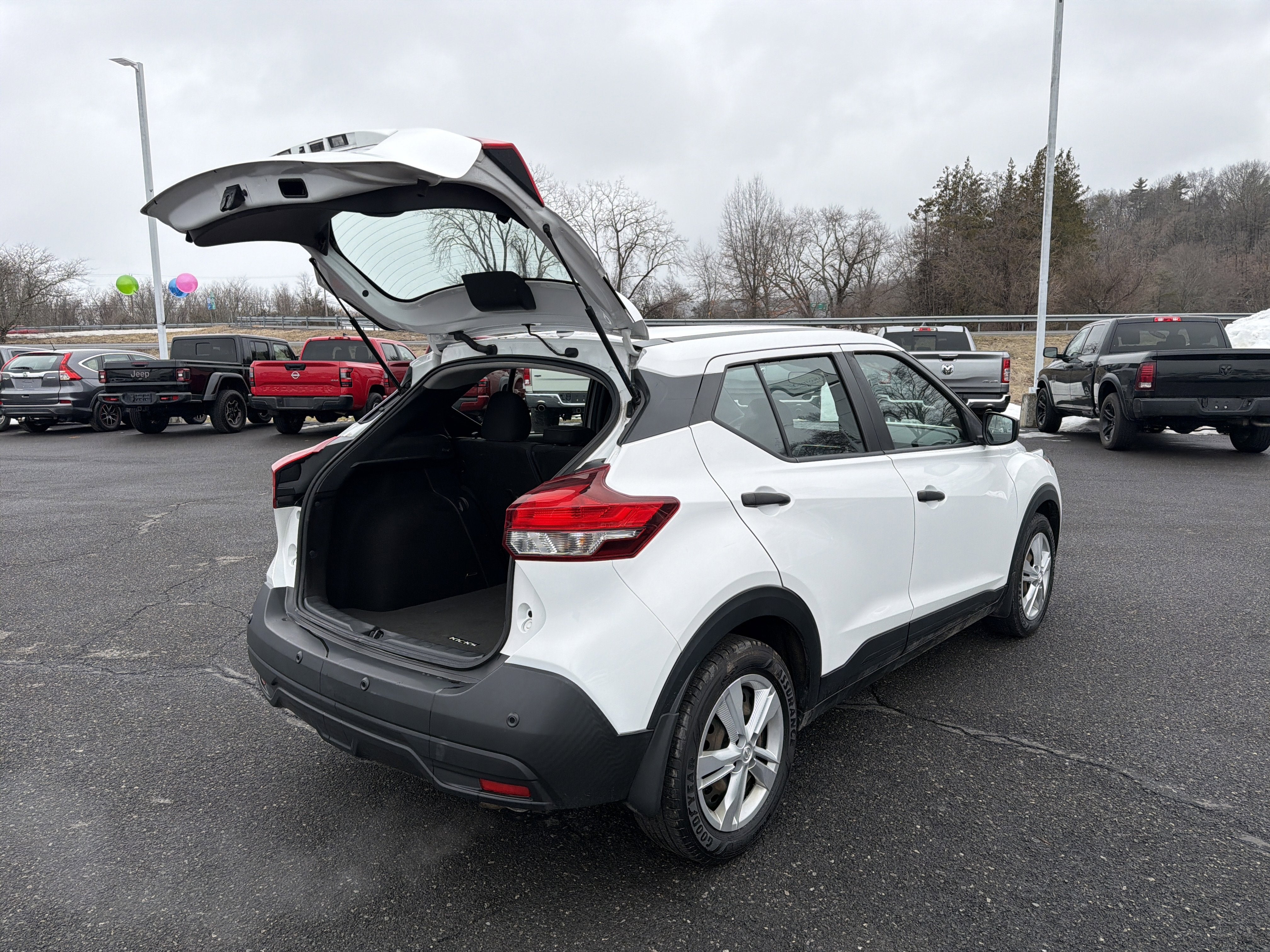 2020 Nissan Kicks S