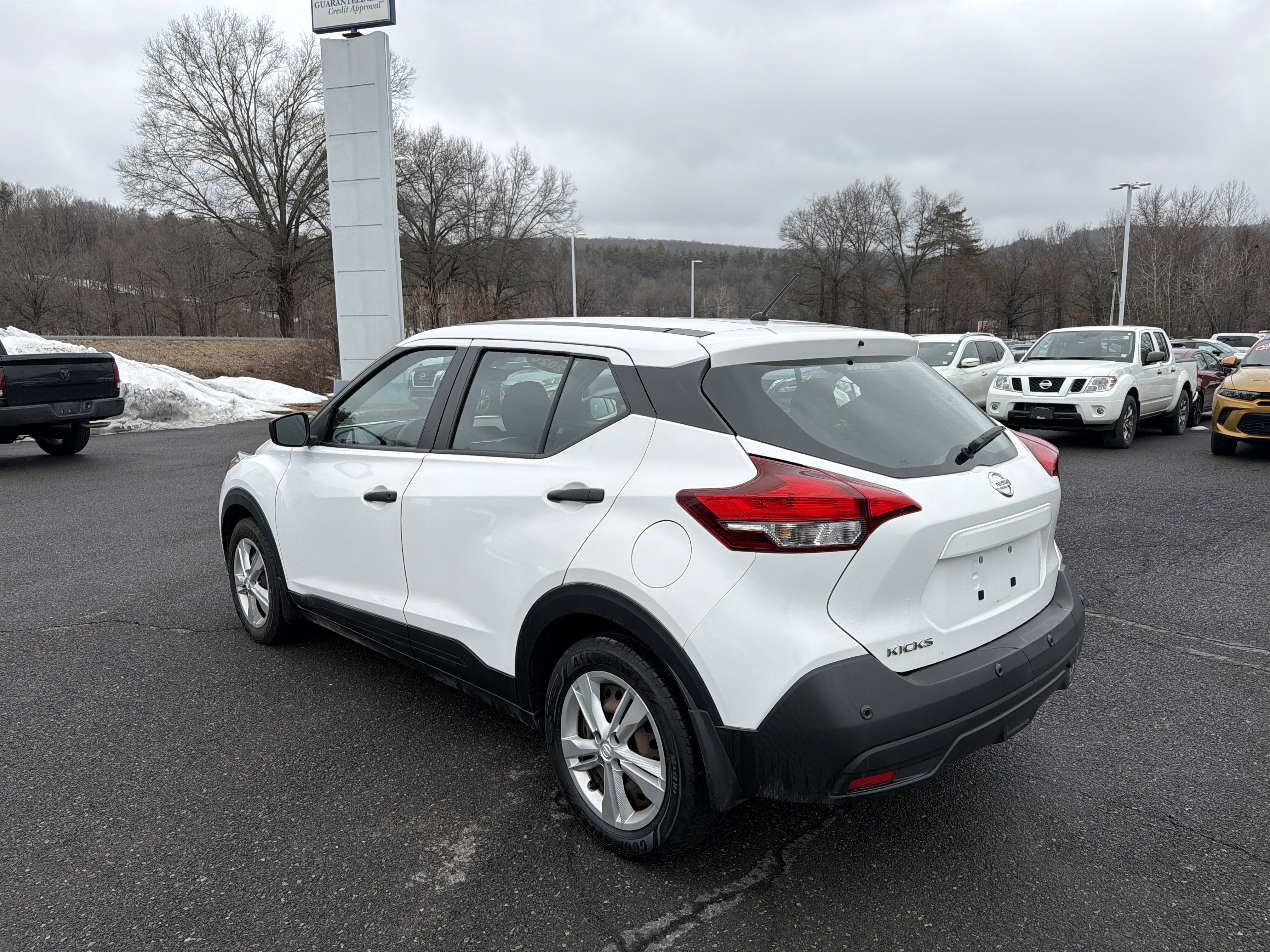 2020 Nissan Kicks S