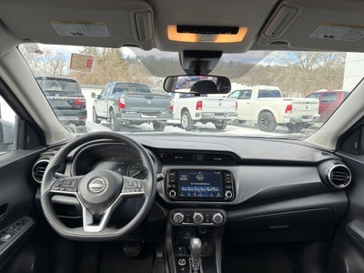 2023 Nissan Kicks SV