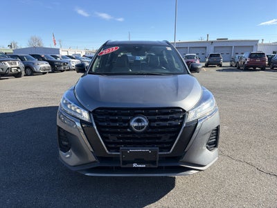 2022 Nissan Kicks SR