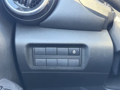 2022 Nissan Kicks SR