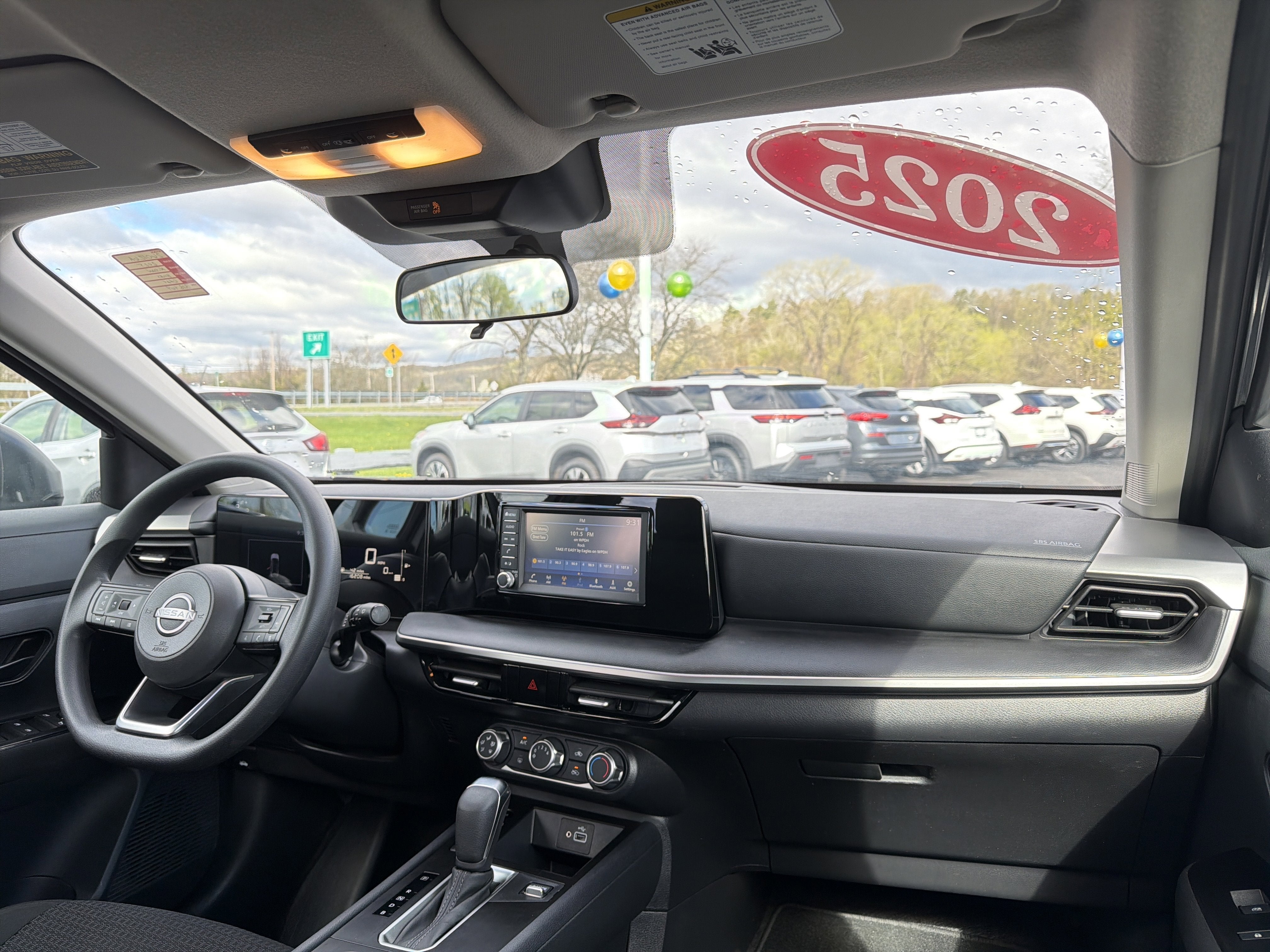 2025 Nissan Kicks S