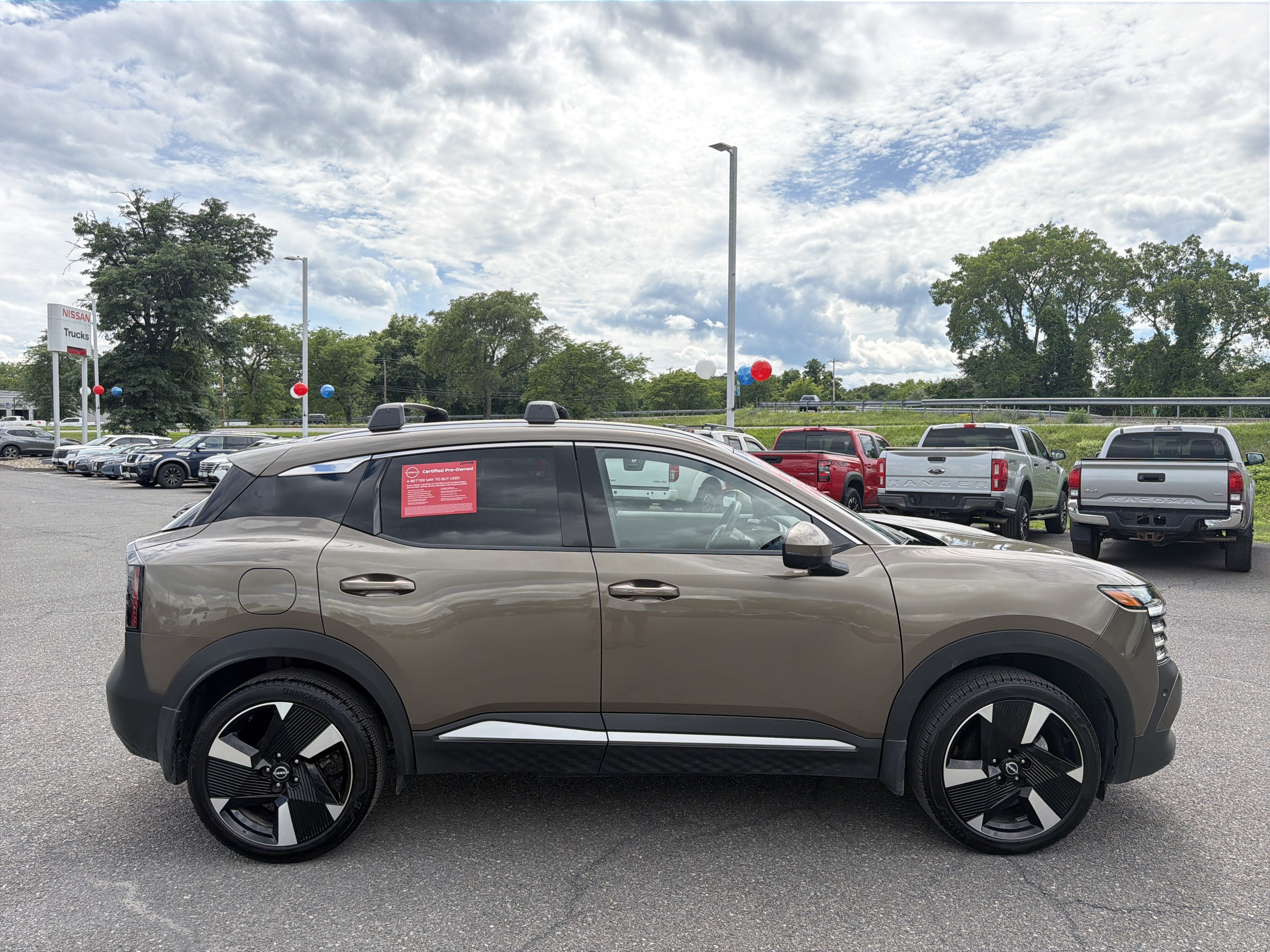 2025 Nissan Kicks SR