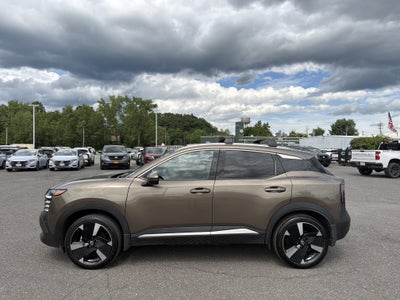 2025 Nissan Kicks SR