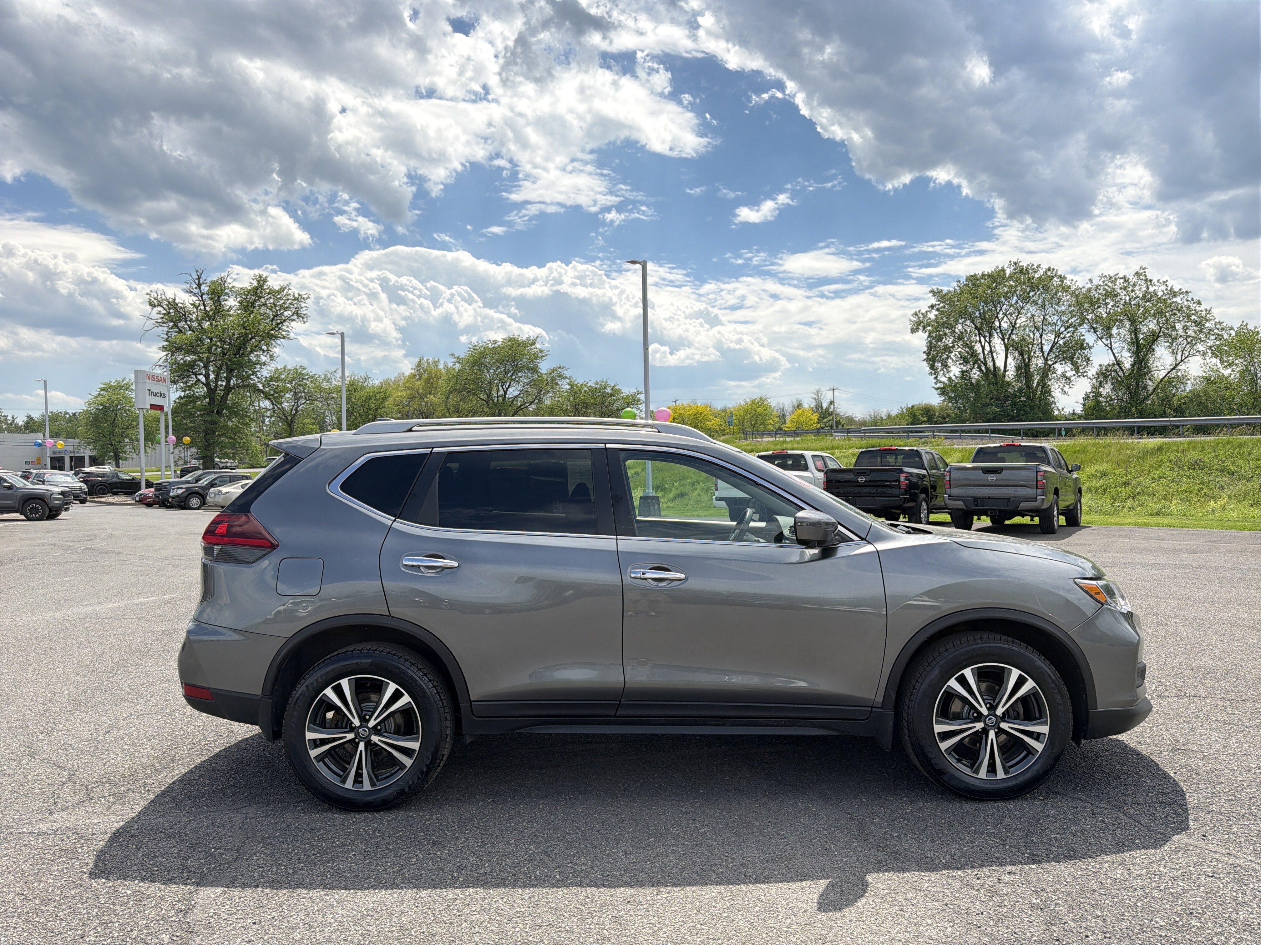 2020 Nissan Rogue SV