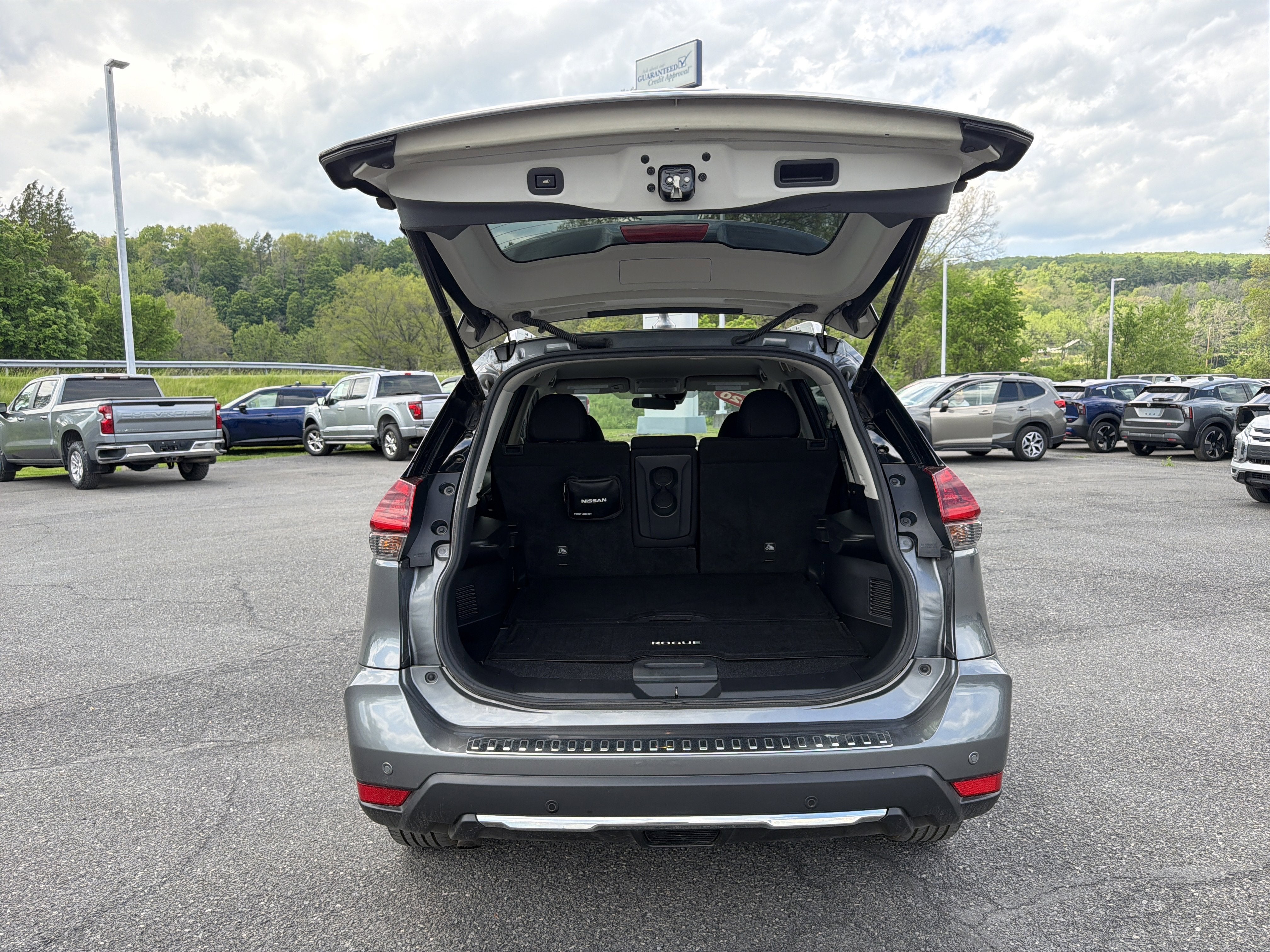 2020 Nissan Rogue SV
