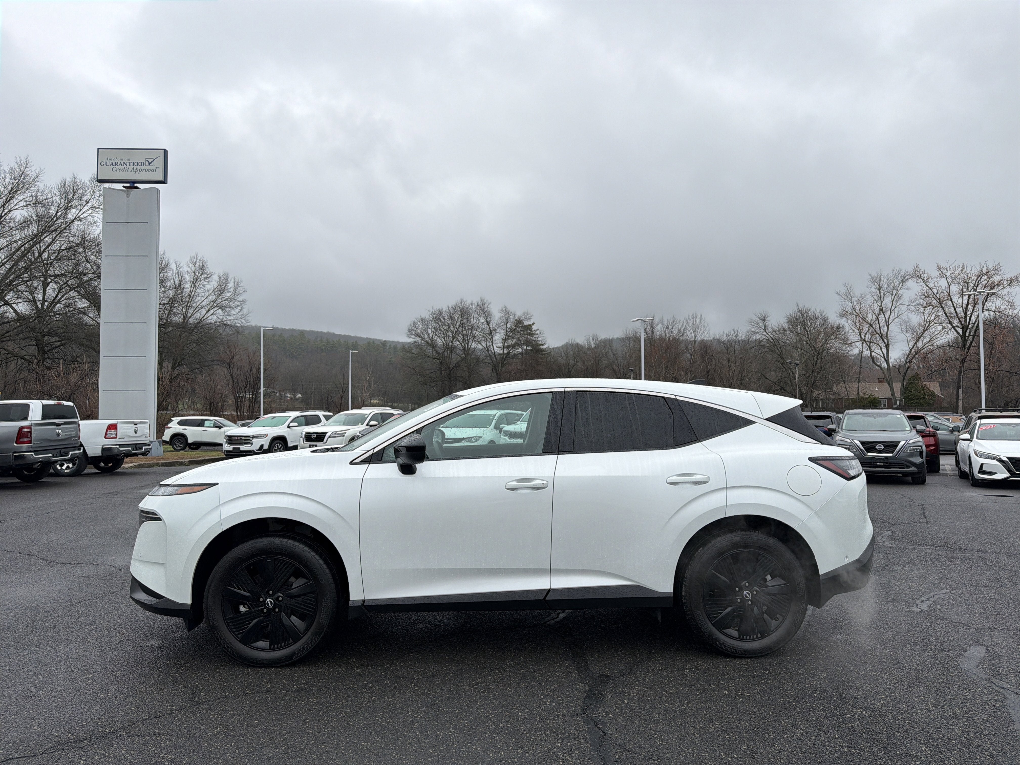 2025 Nissan Murano SV