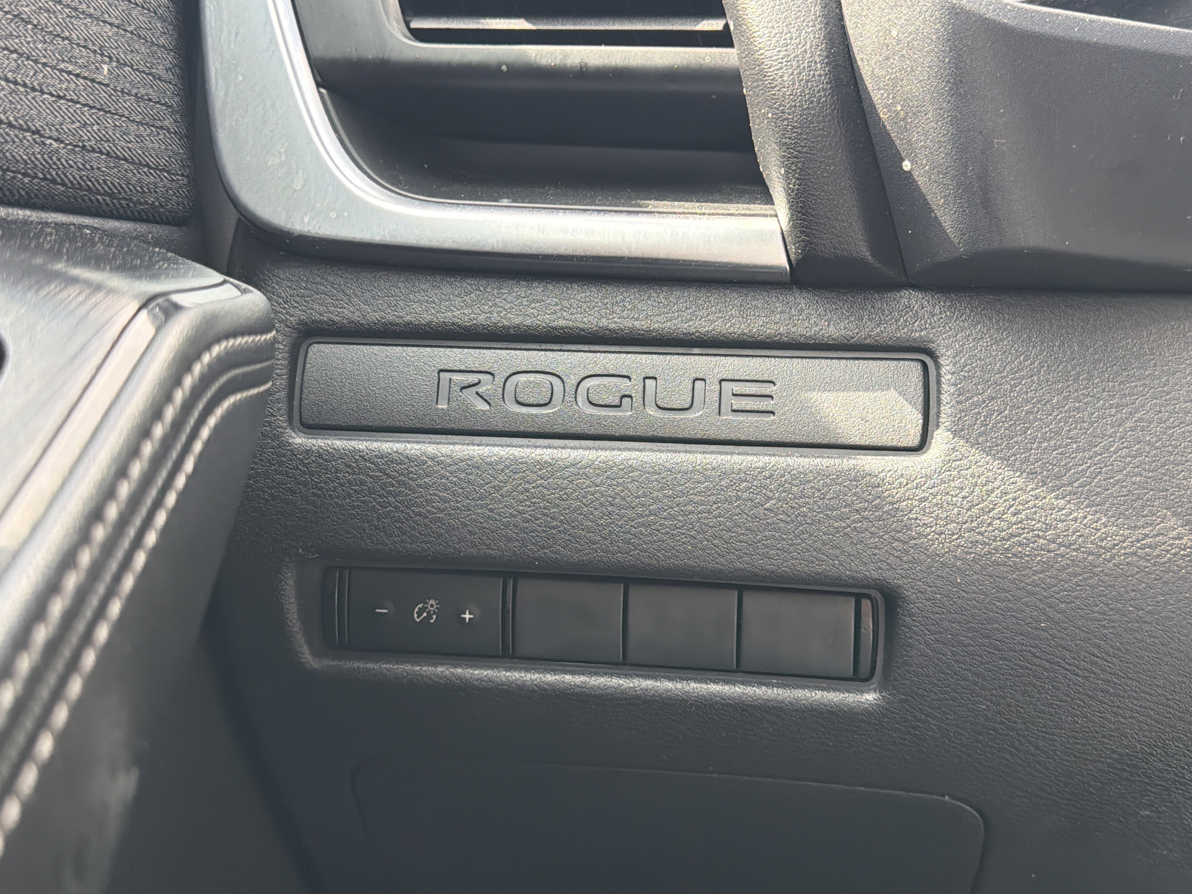 2022 Nissan Rogue S