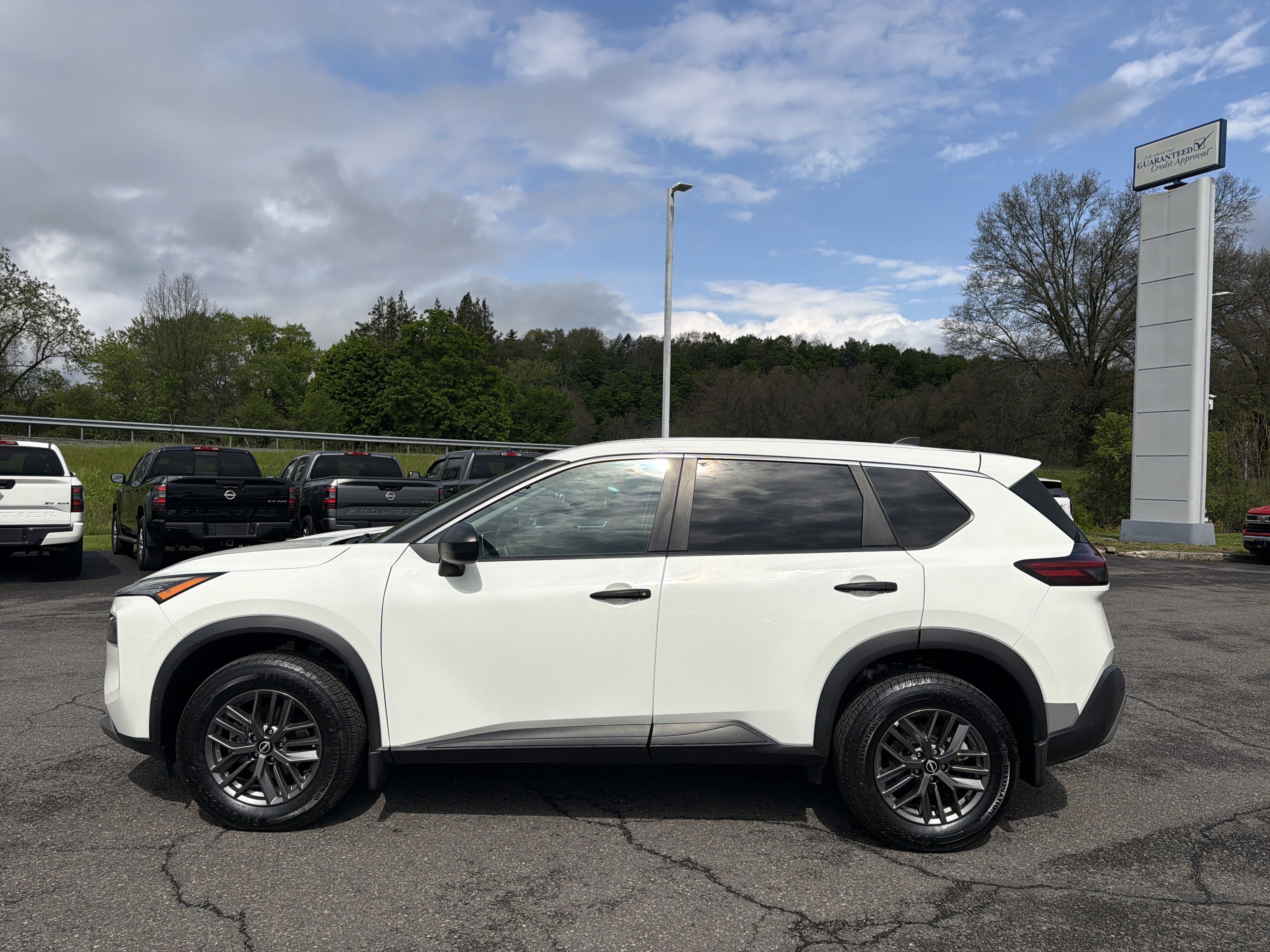 2022 Nissan Rogue S
