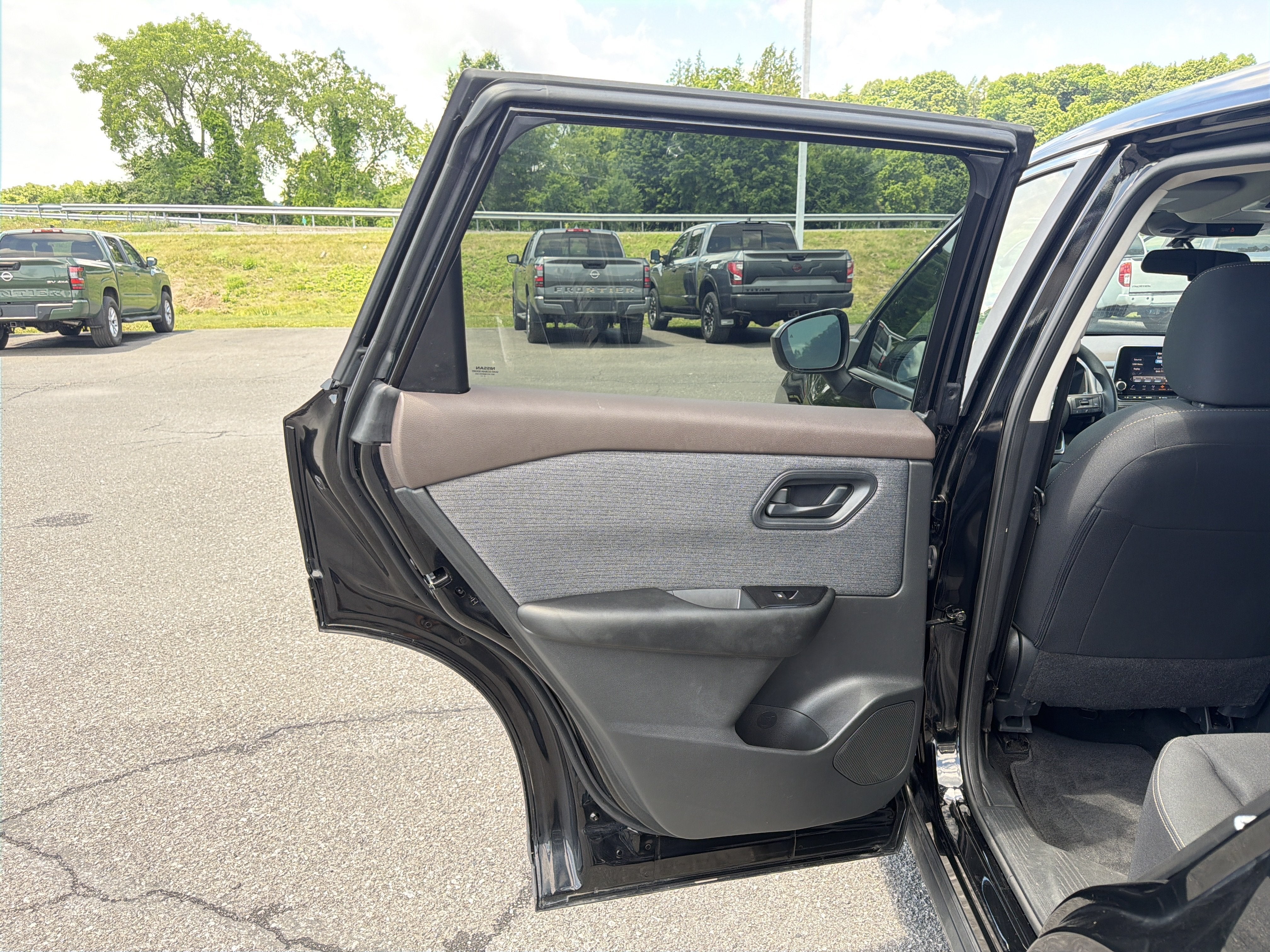 2023 Nissan Rogue S