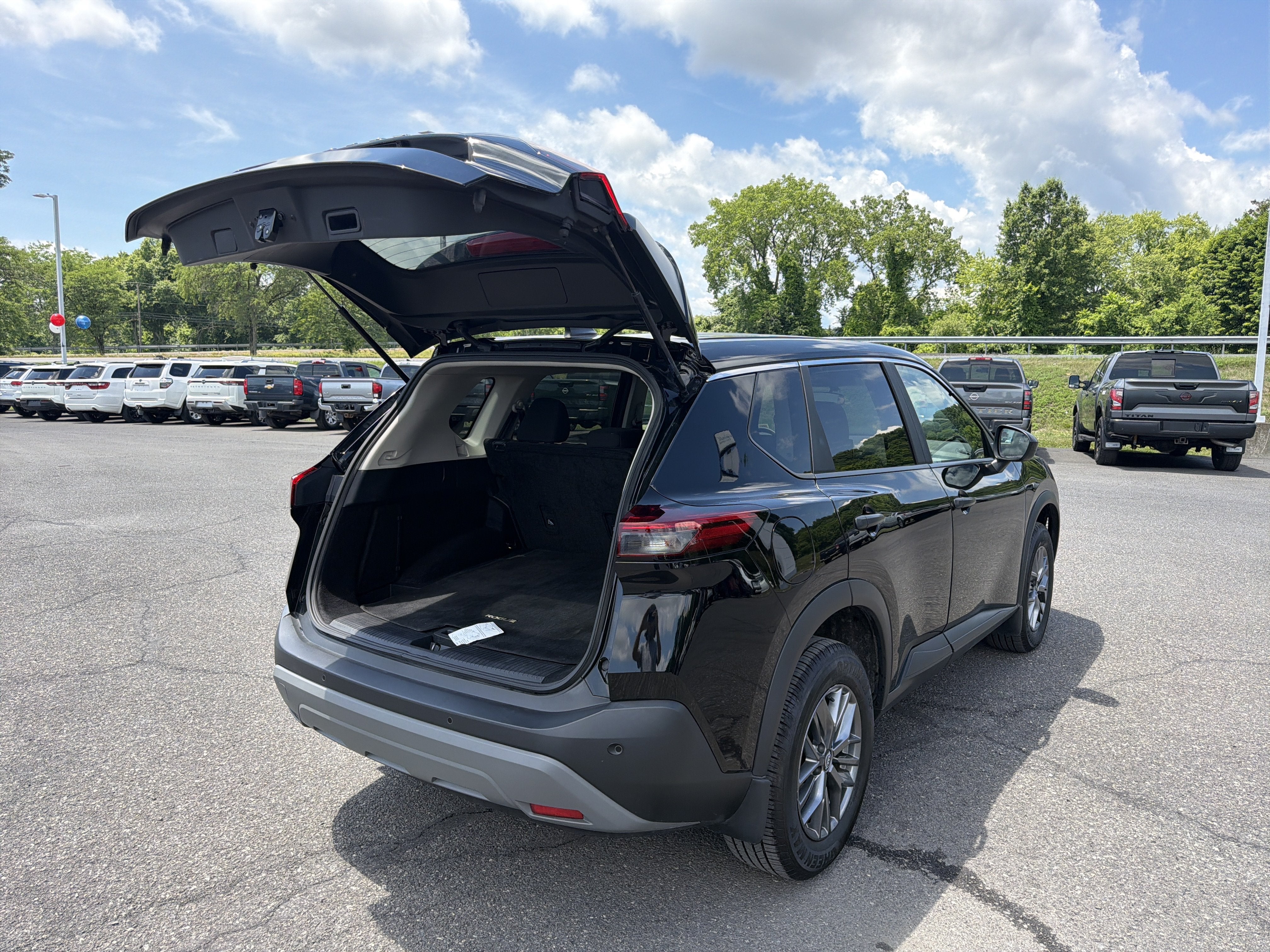 2023 Nissan Rogue S