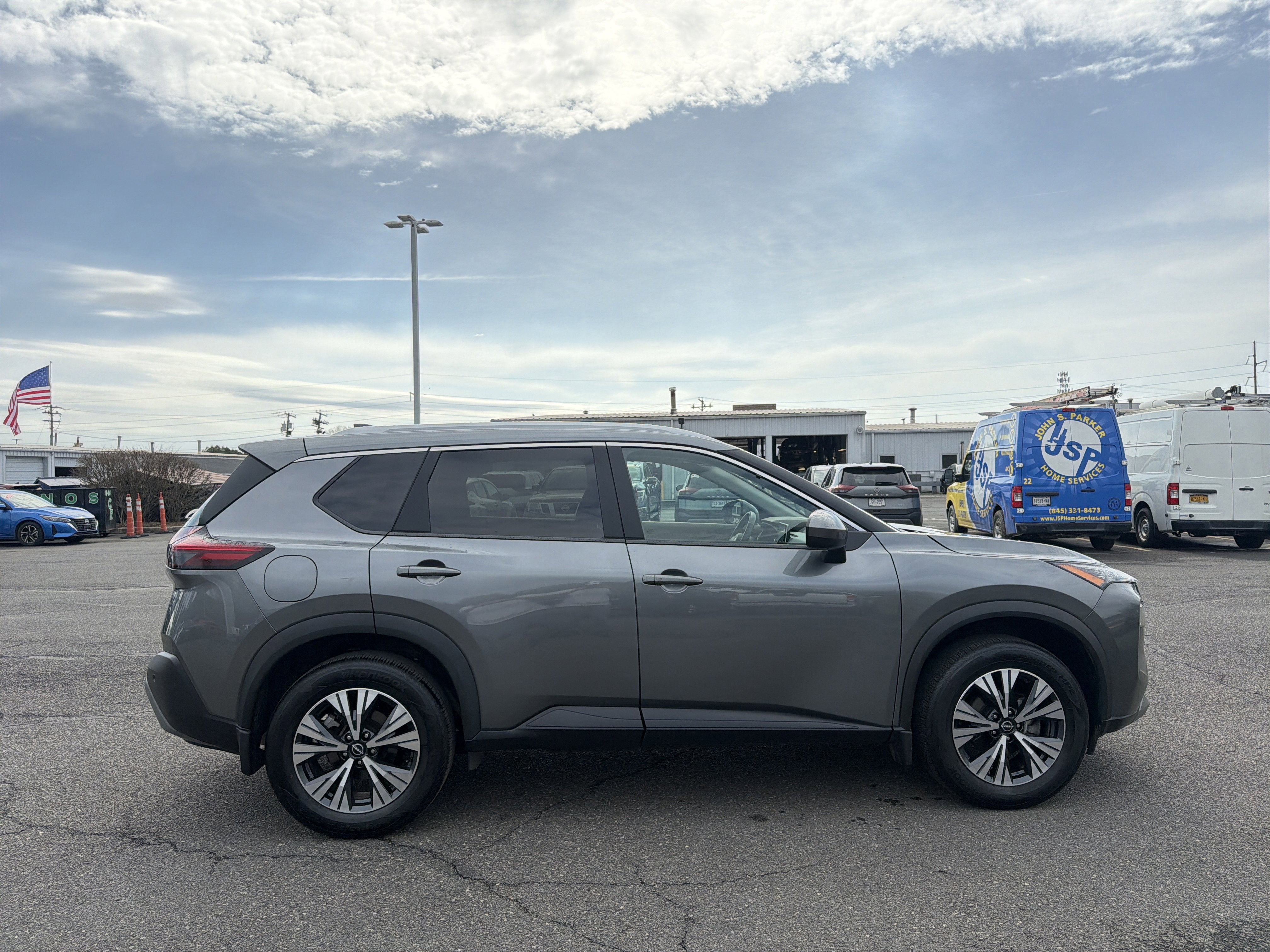2023 Nissan Rogue SV