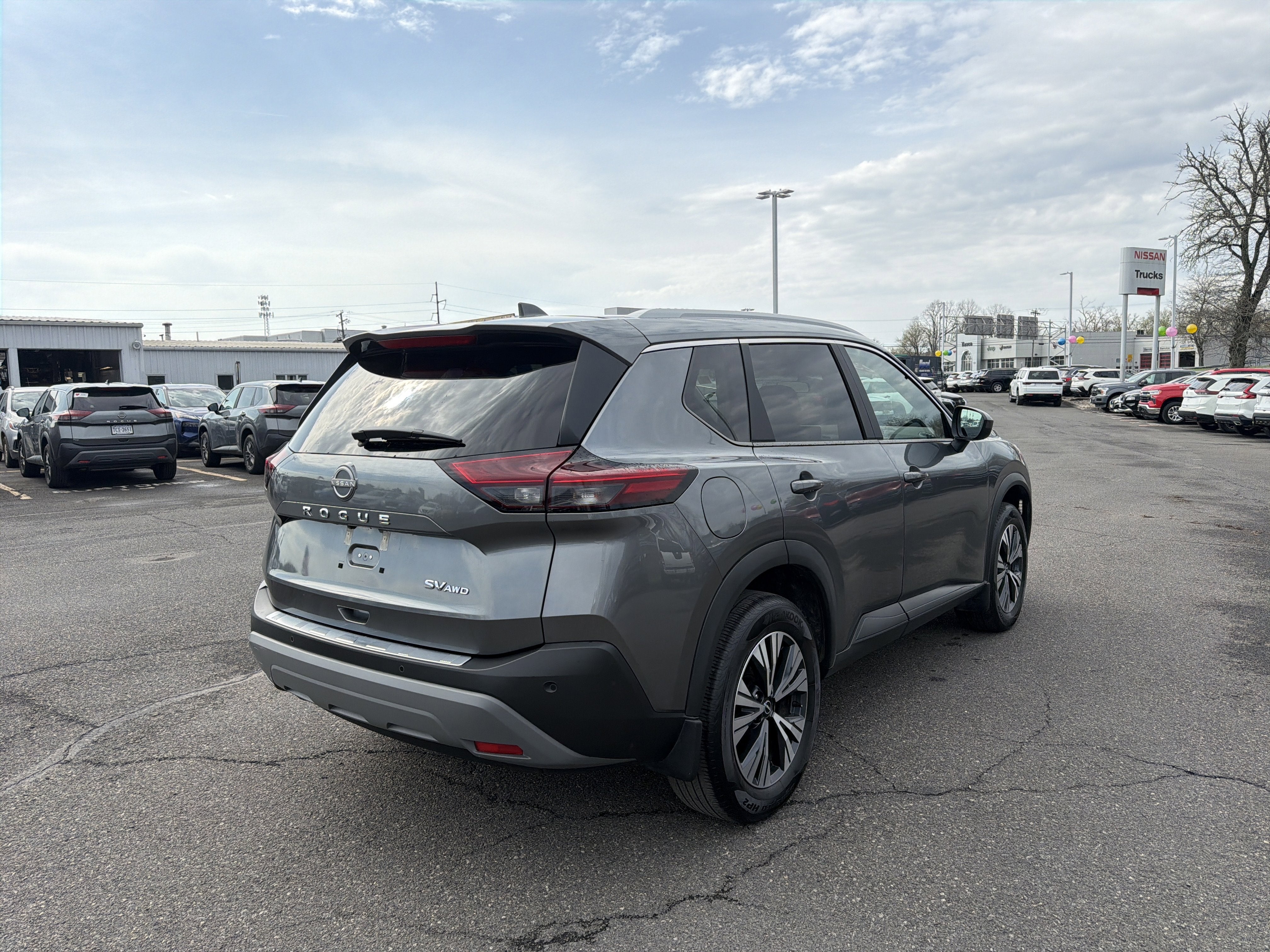 2023 Nissan Rogue SV