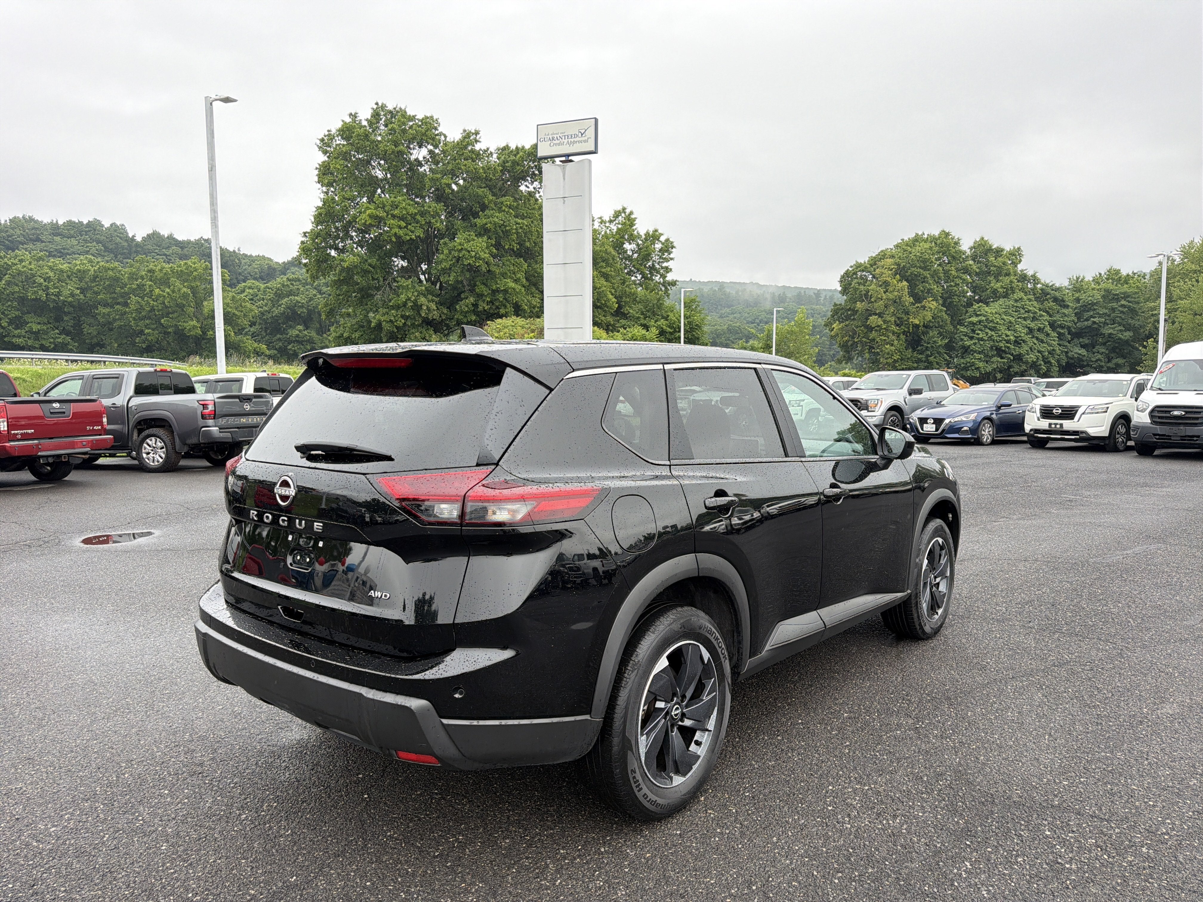 2025 Nissan Rogue SV