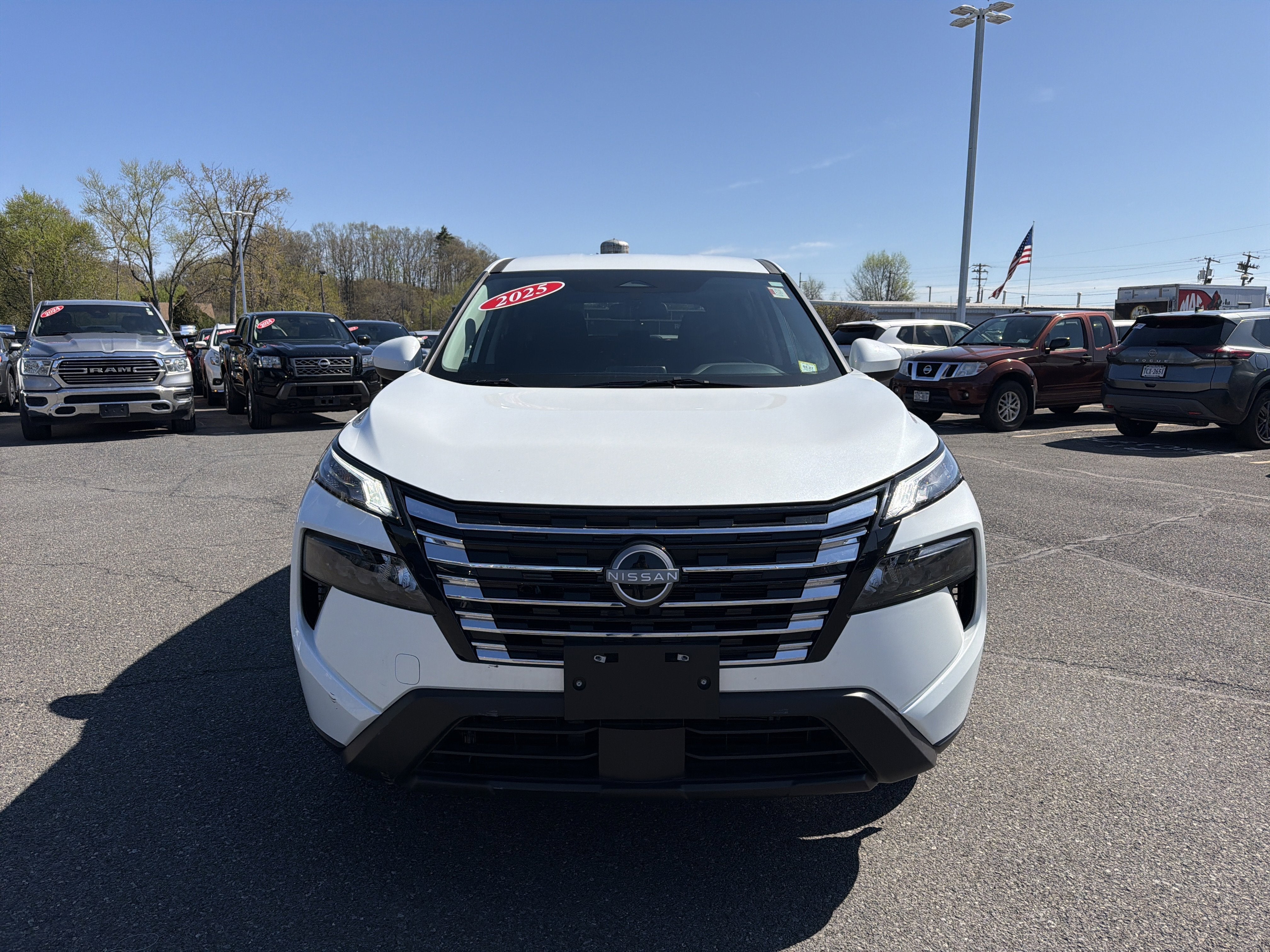 2025 Nissan Rogue SV
