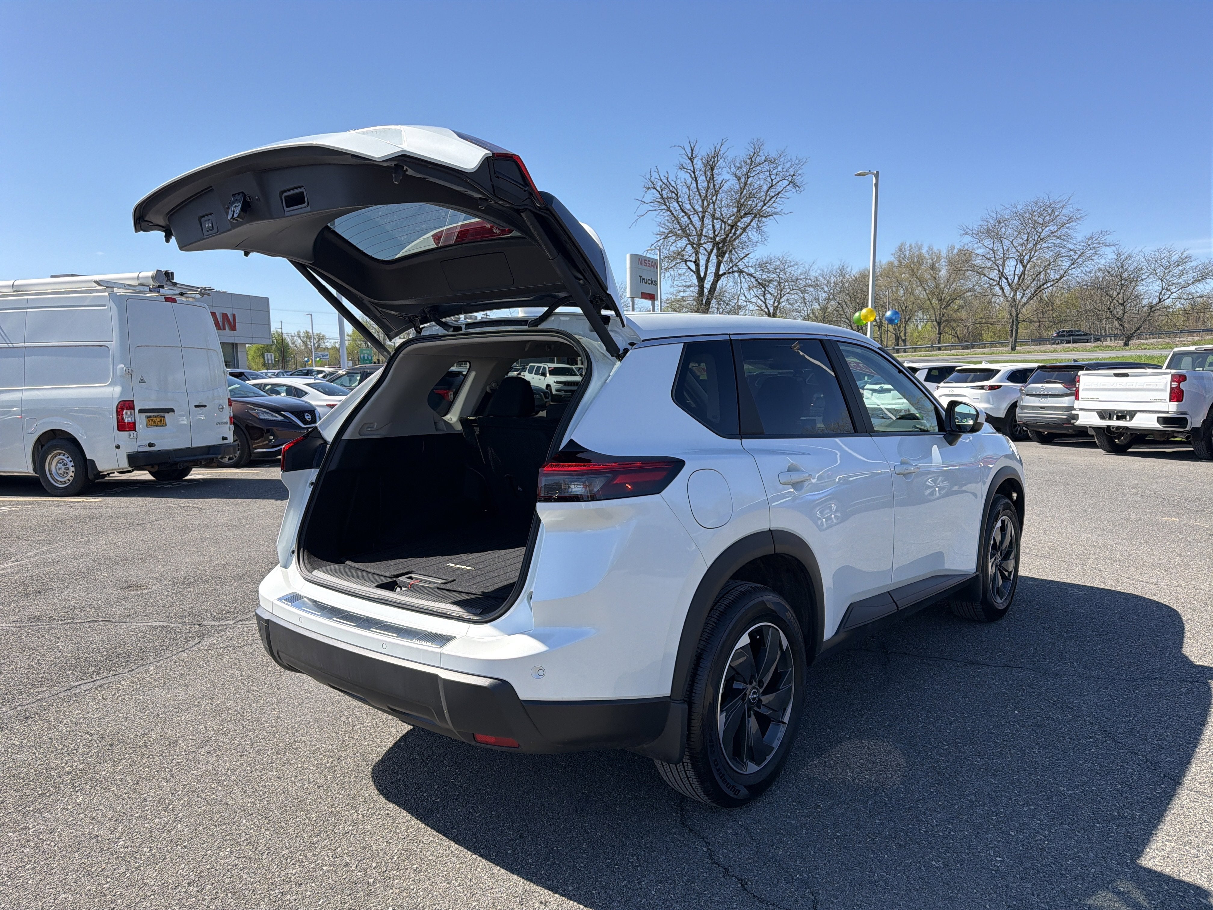2025 Nissan Rogue SV