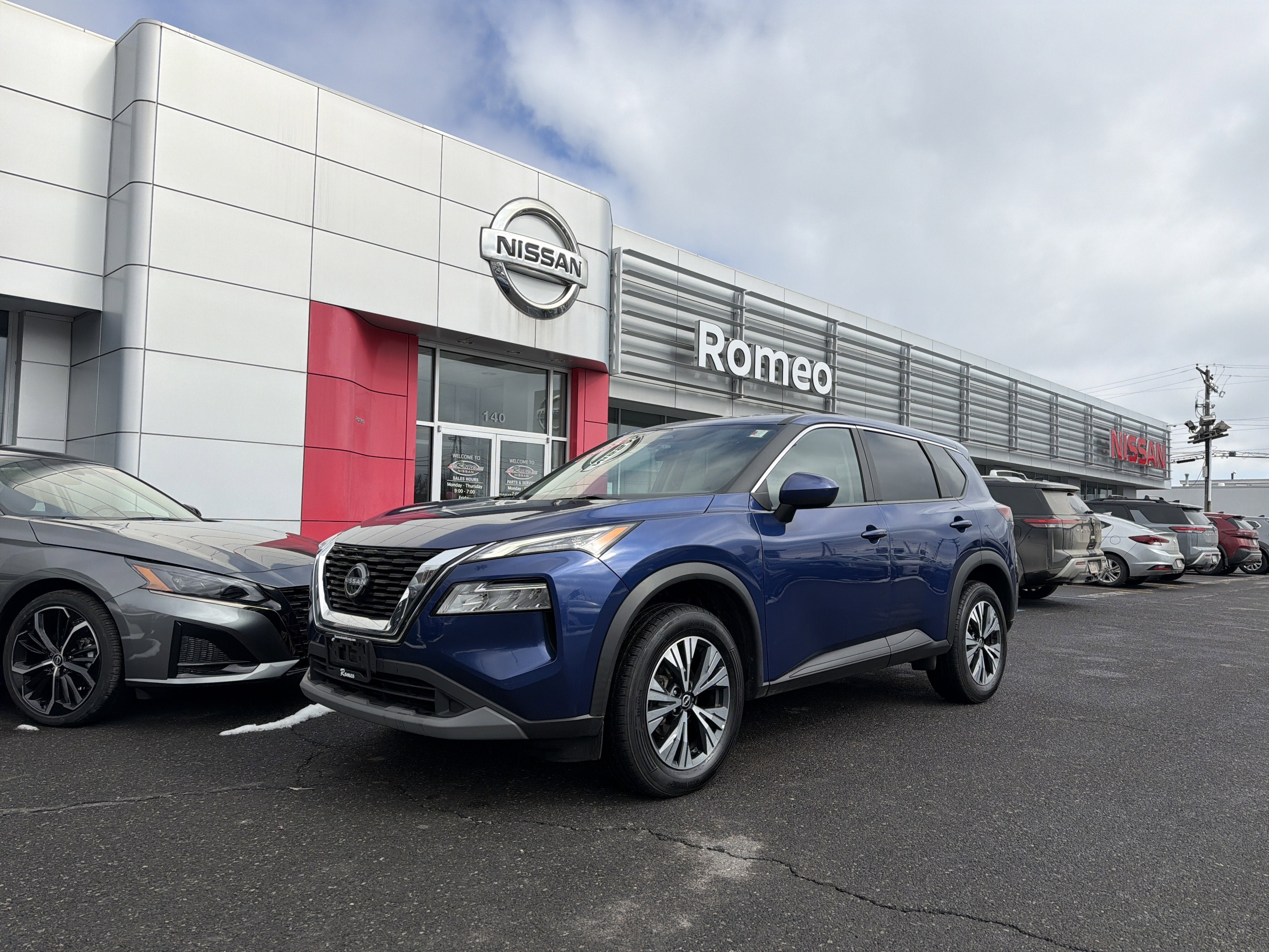 2023 Nissan Rogue SV