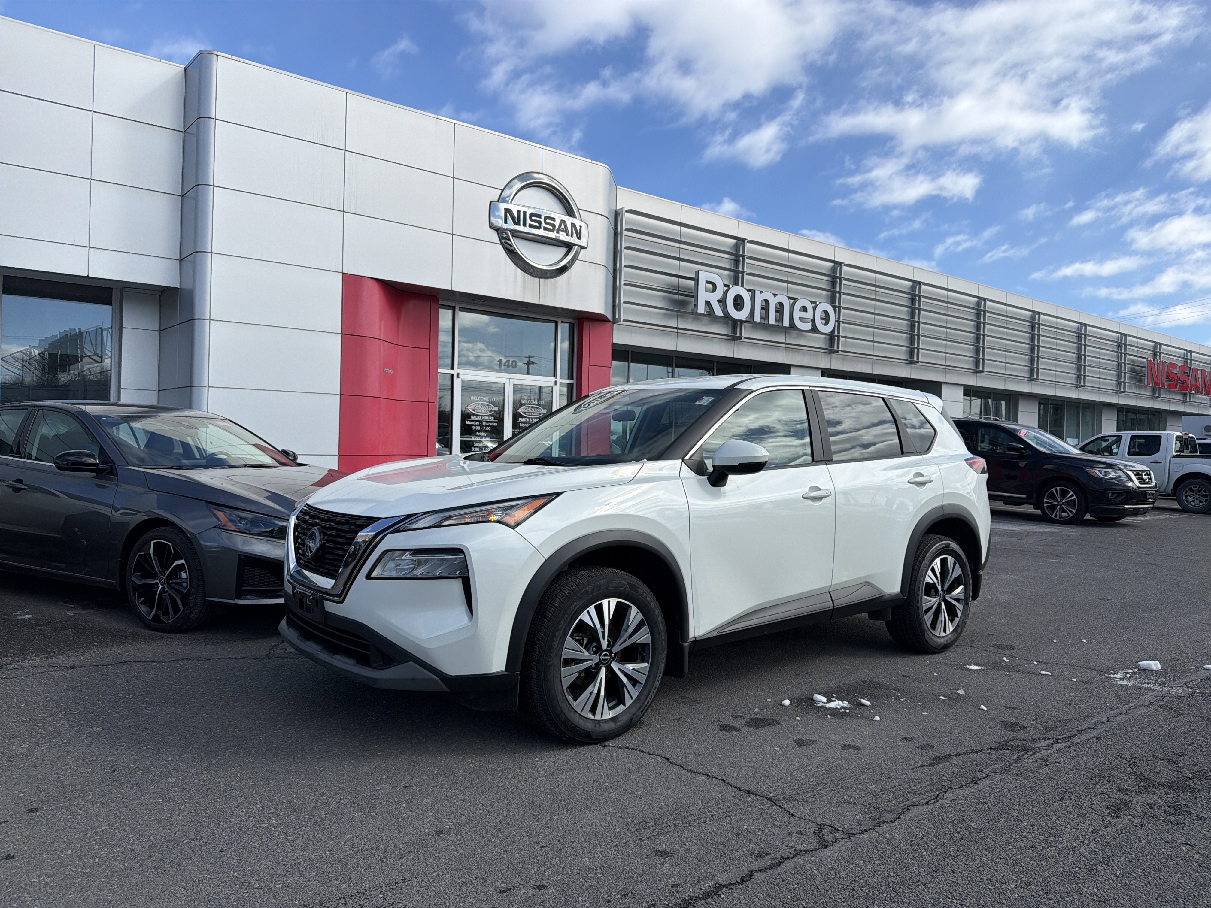 2023 Nissan Rogue SV