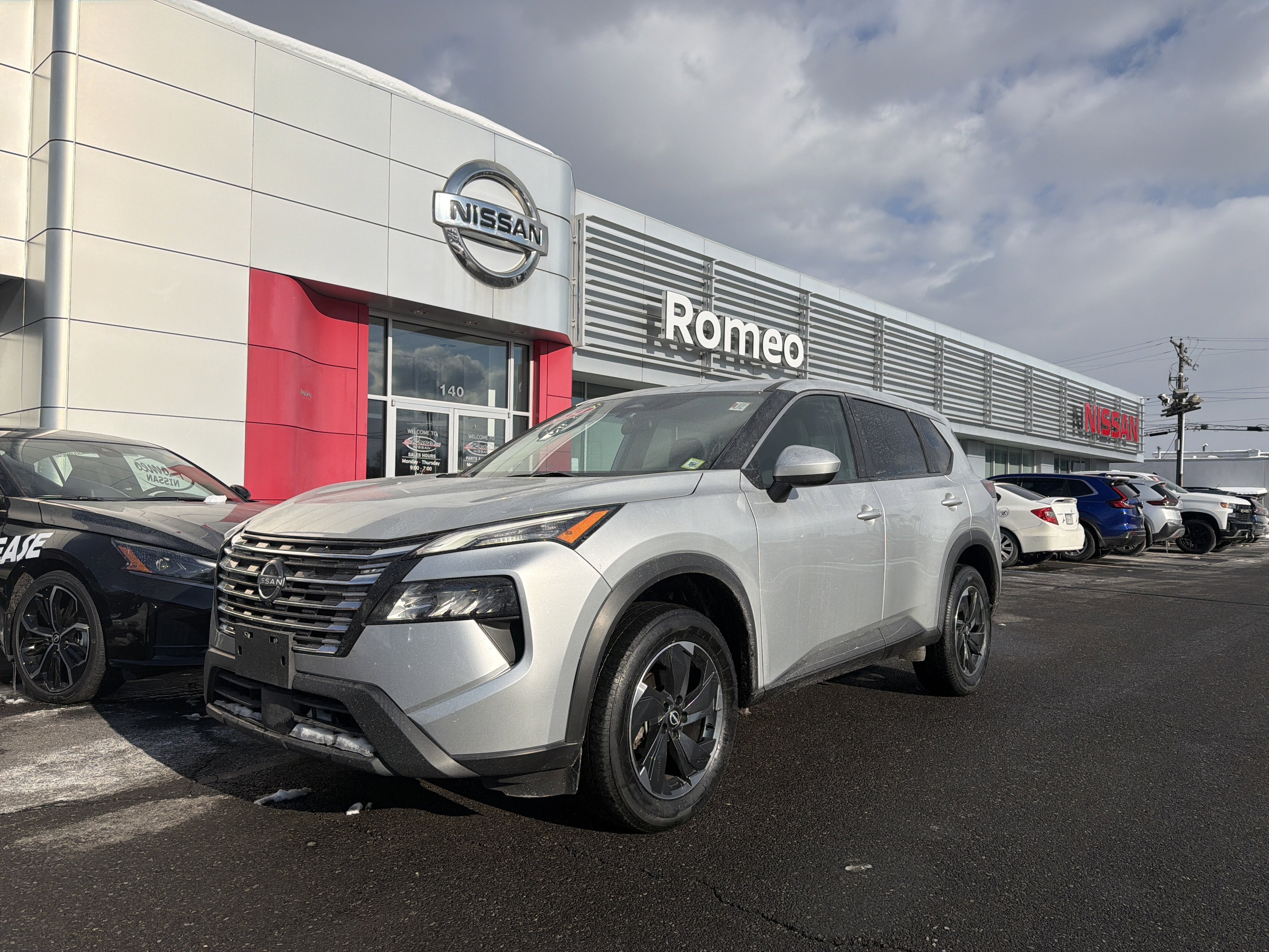 2024 Nissan Rogue SV